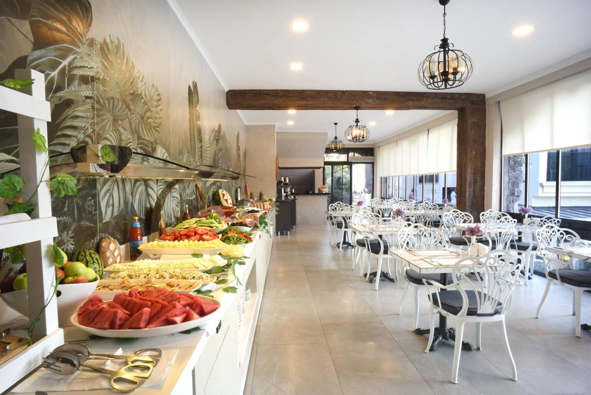 Amossia Elite Boutique Hotel 2*