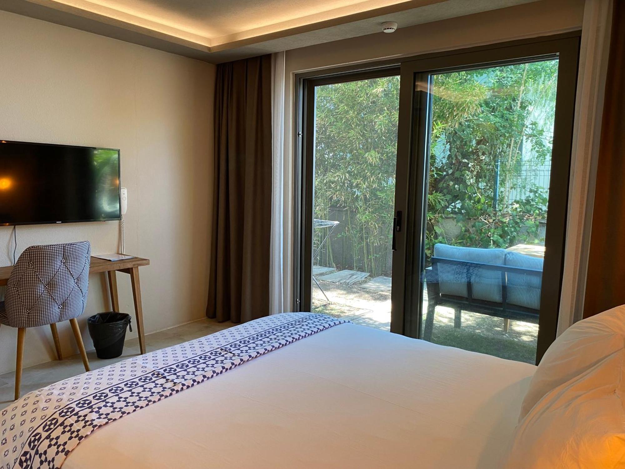 Hotel Life Butiq *