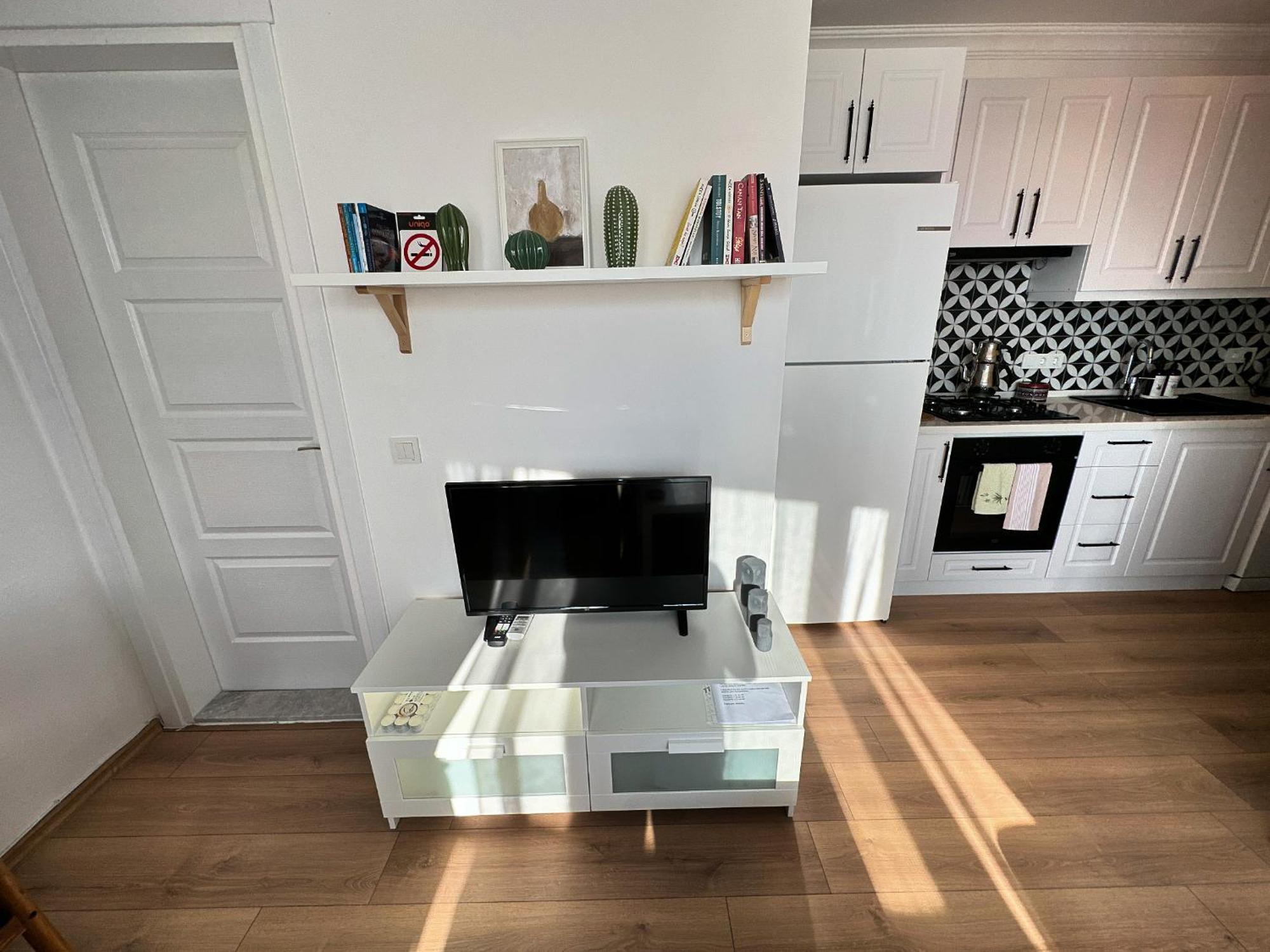 House Of Spring Apartment
