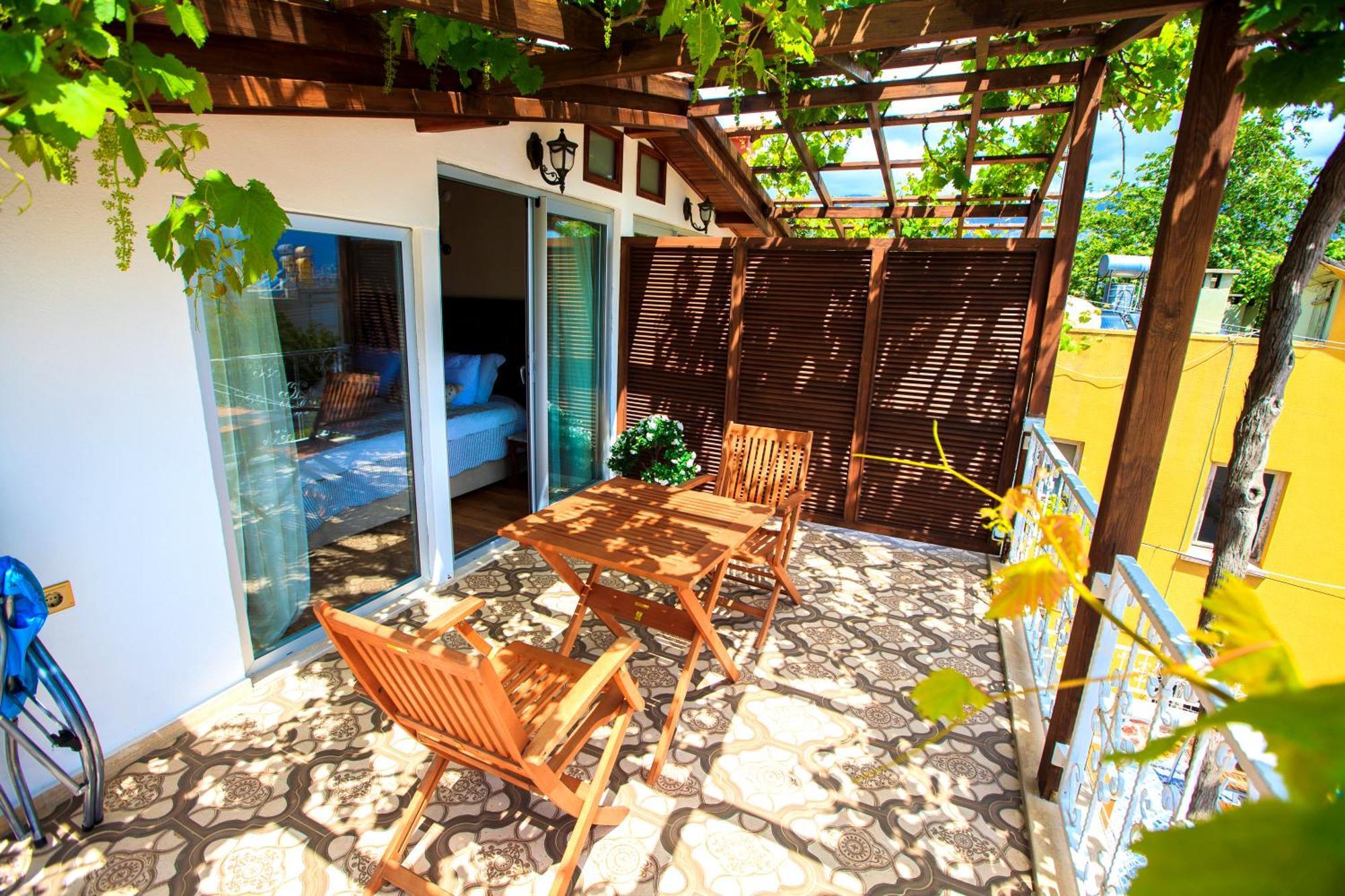 Hotel Lemon - Adult Only 3*