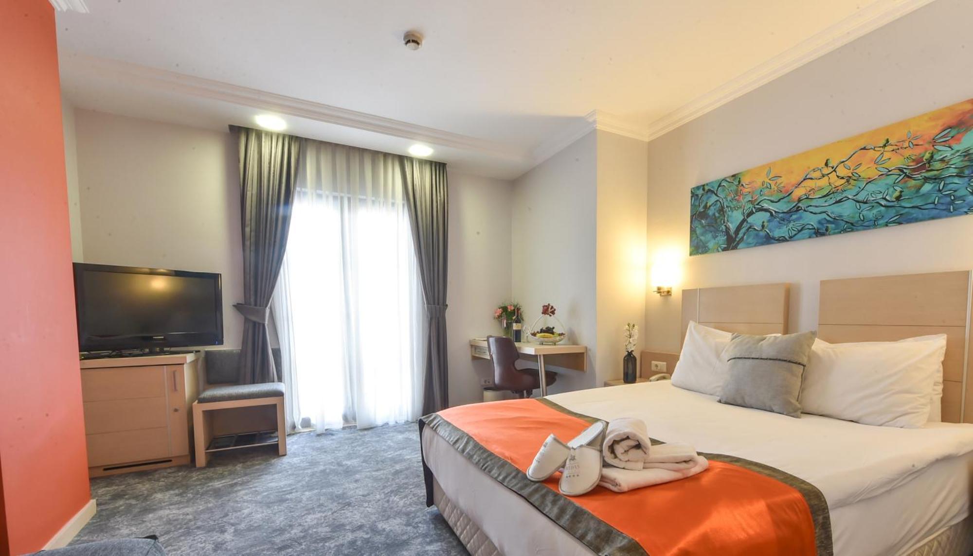 Midas Hotel 4*