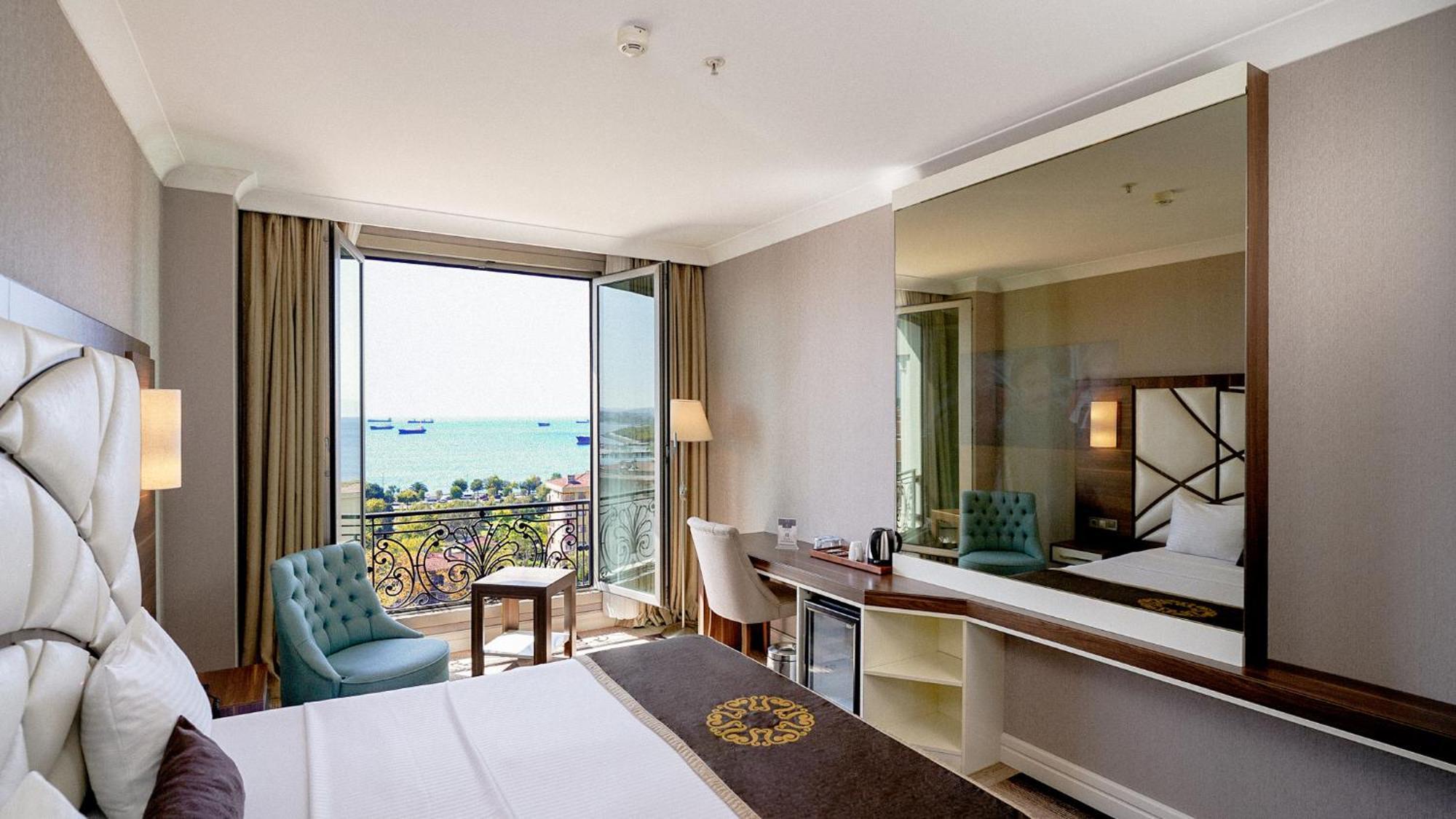 Hotel The Grand Mira Business Hotel