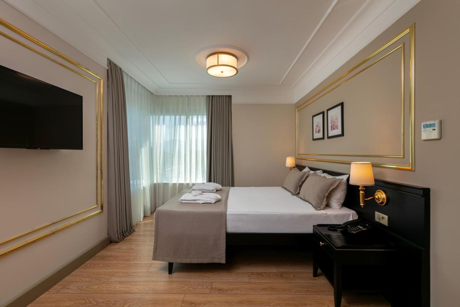 Reo - Ex Pacco Hotel