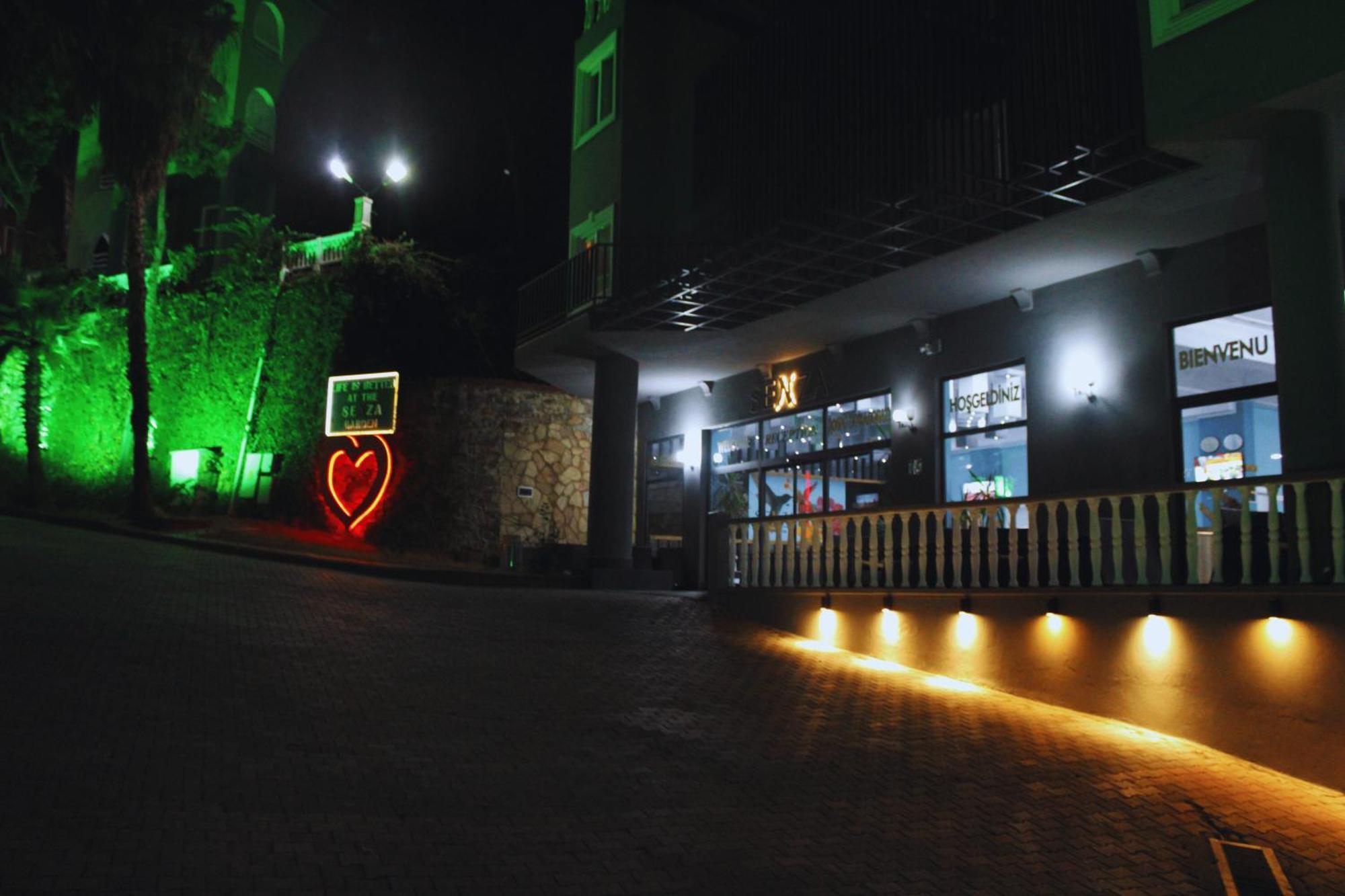 Senza Garden Club Hotel