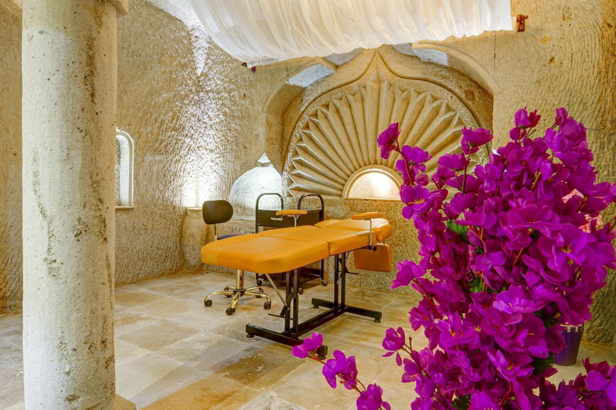 Hotel Nar I Ask Cave