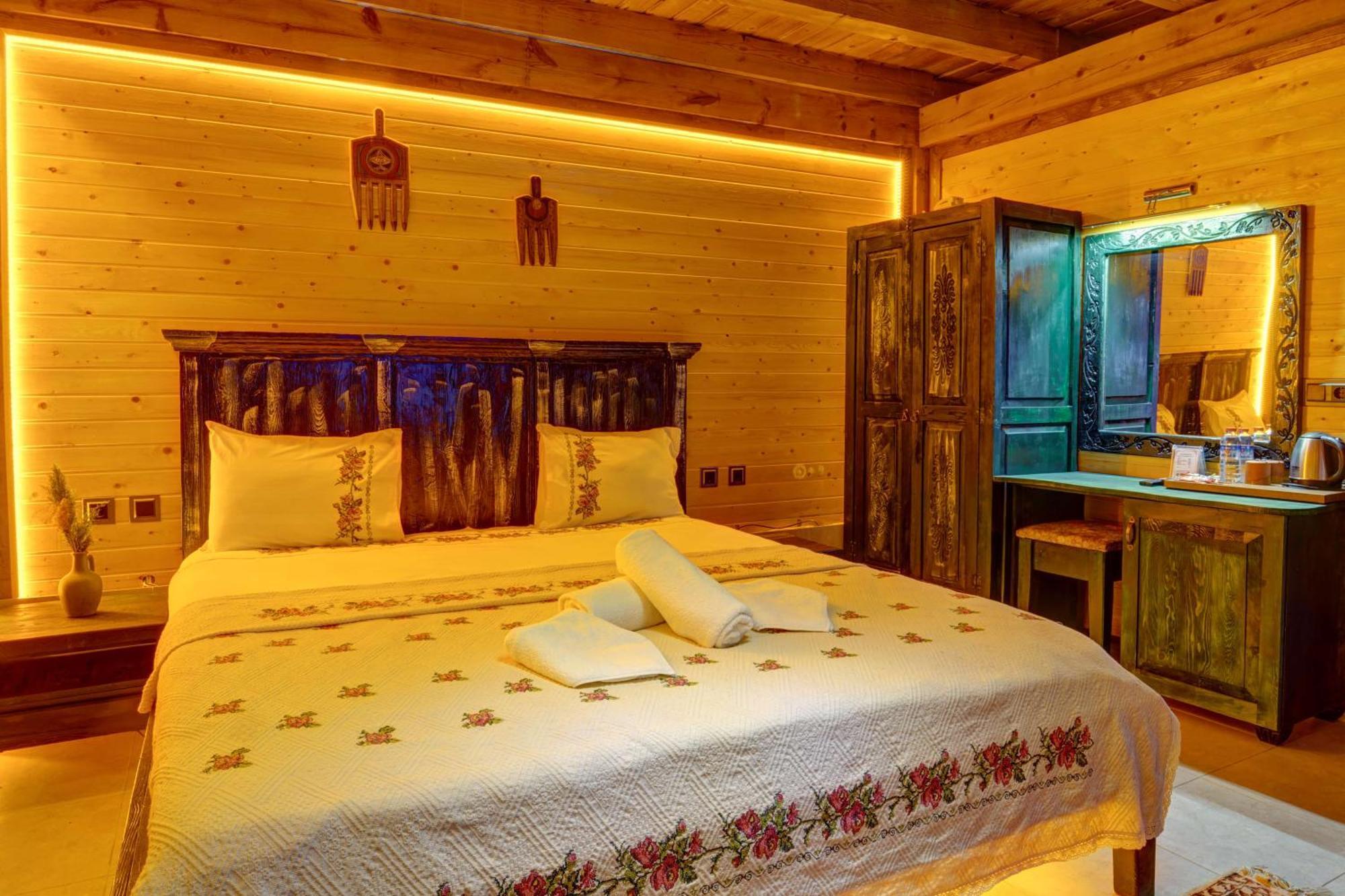 Hotel Nar I Ask Cave