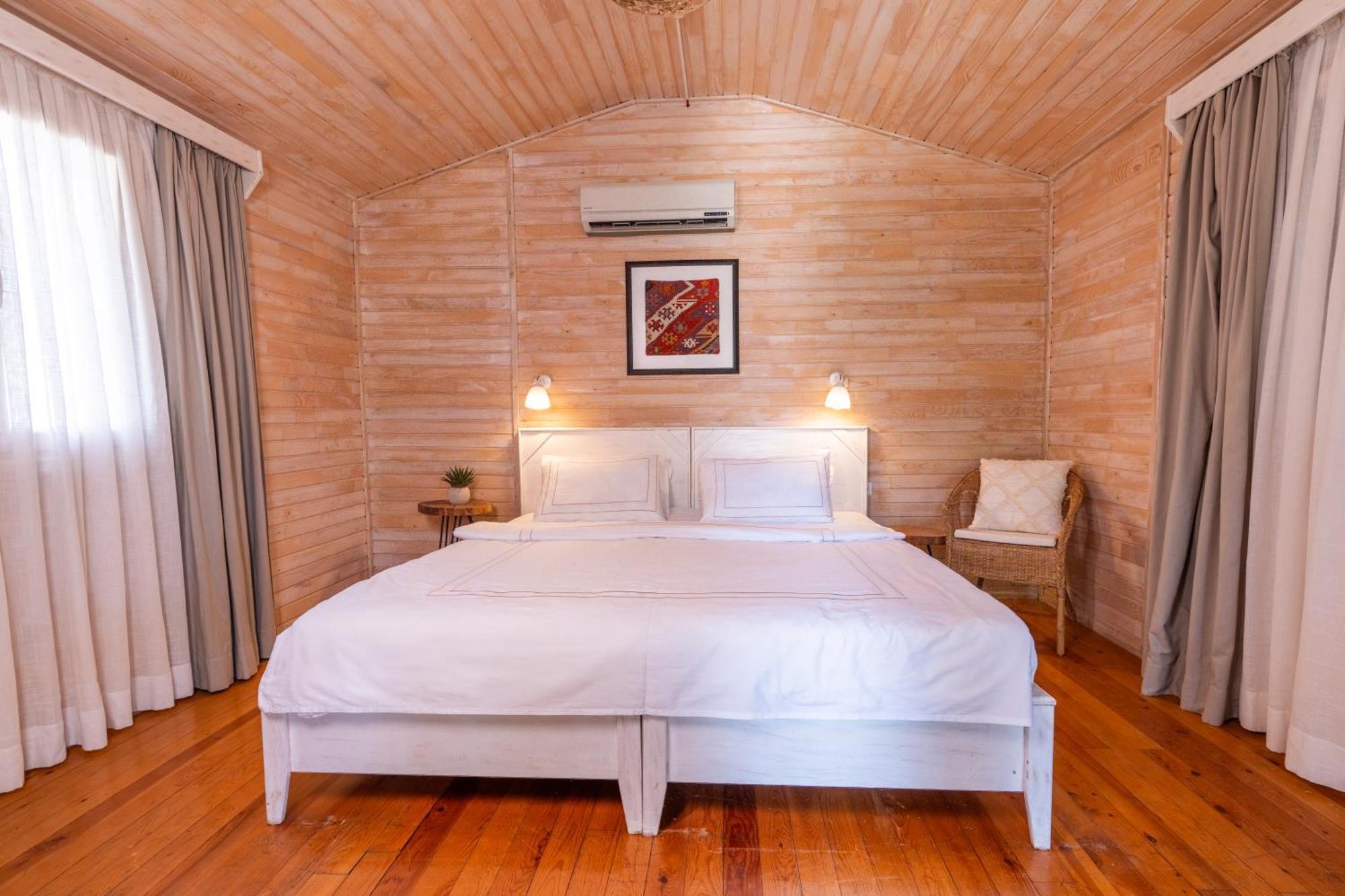 Alicra Hotel 4*