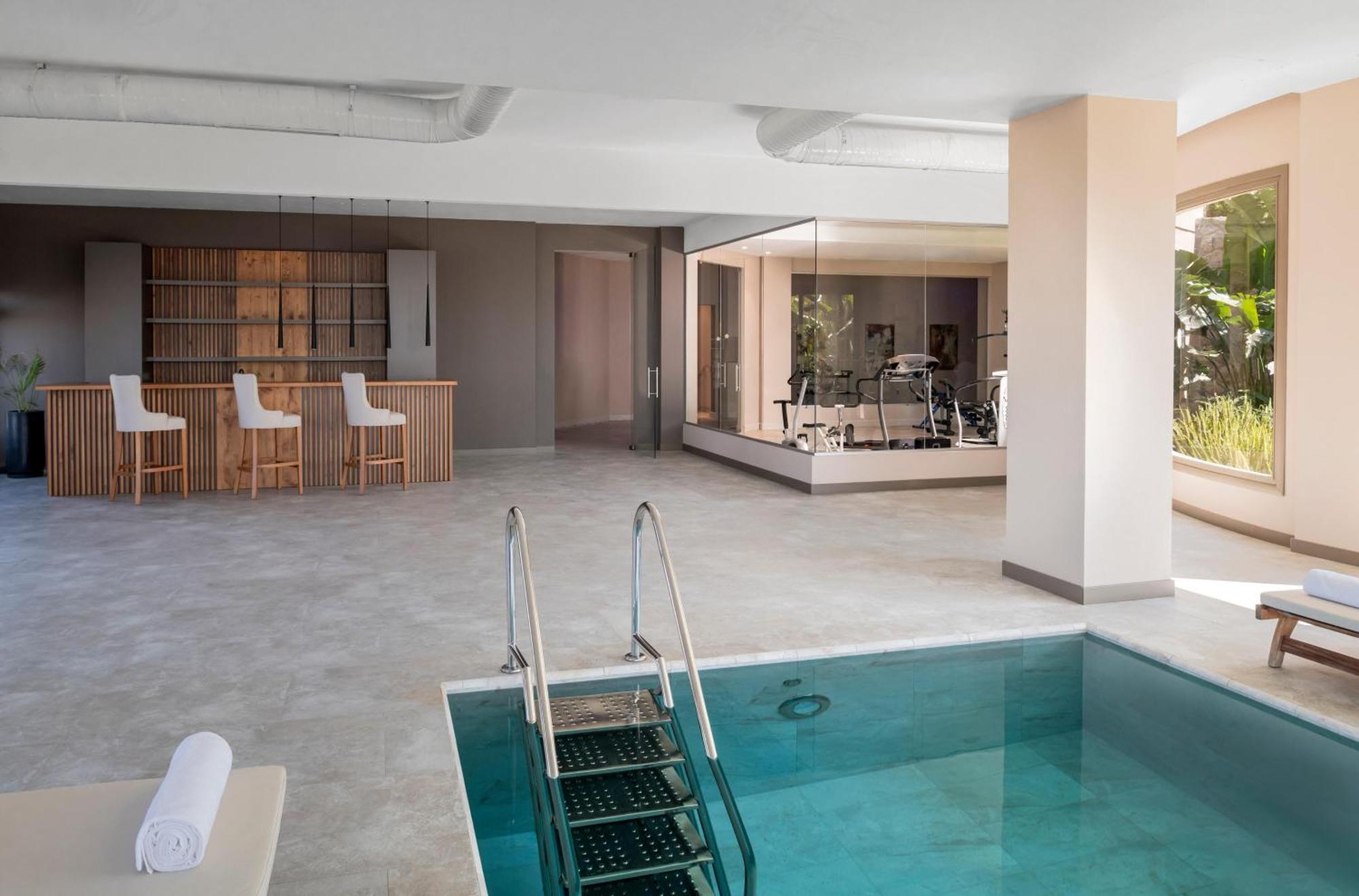 Ailla Hotel