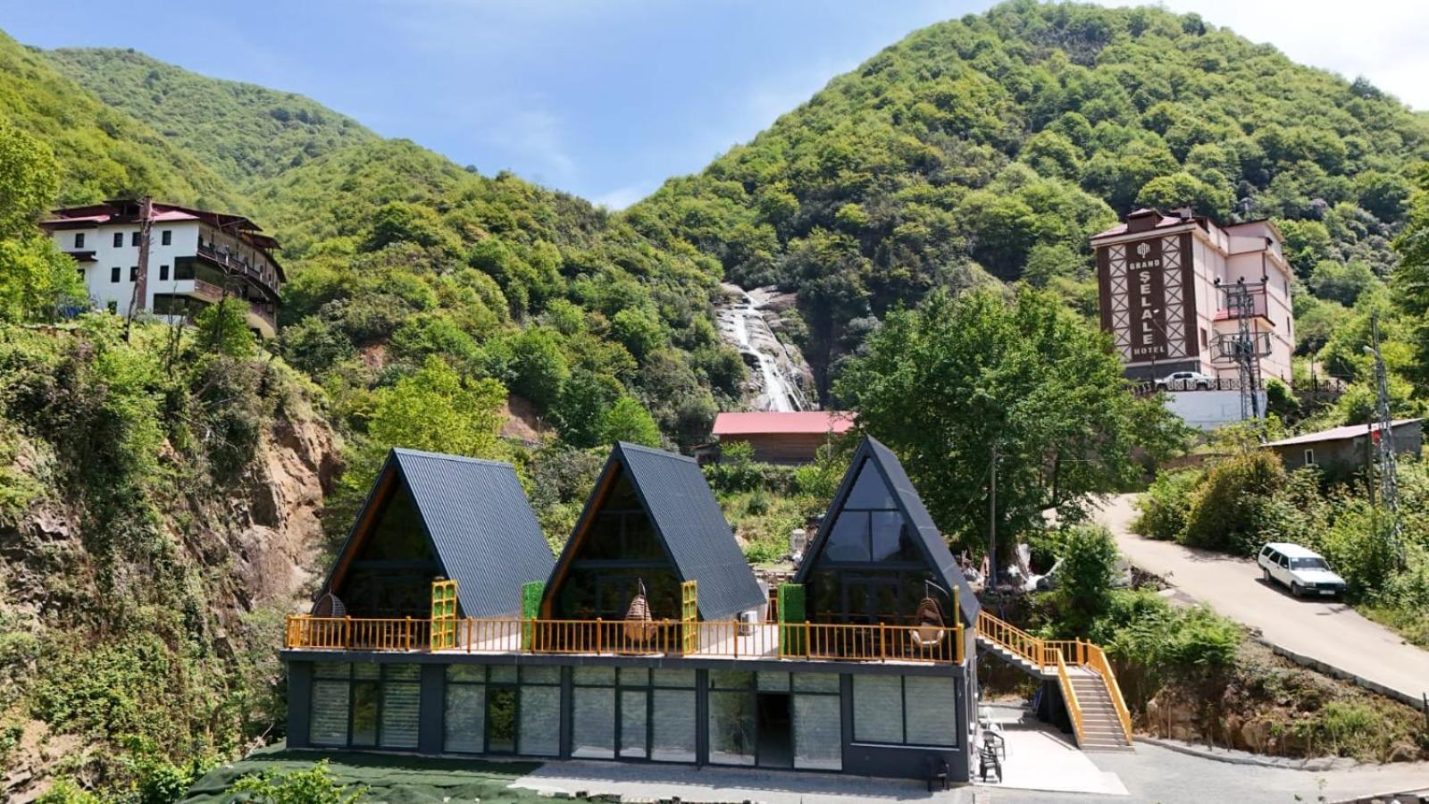 Agaran Wooden 2 Chalet *