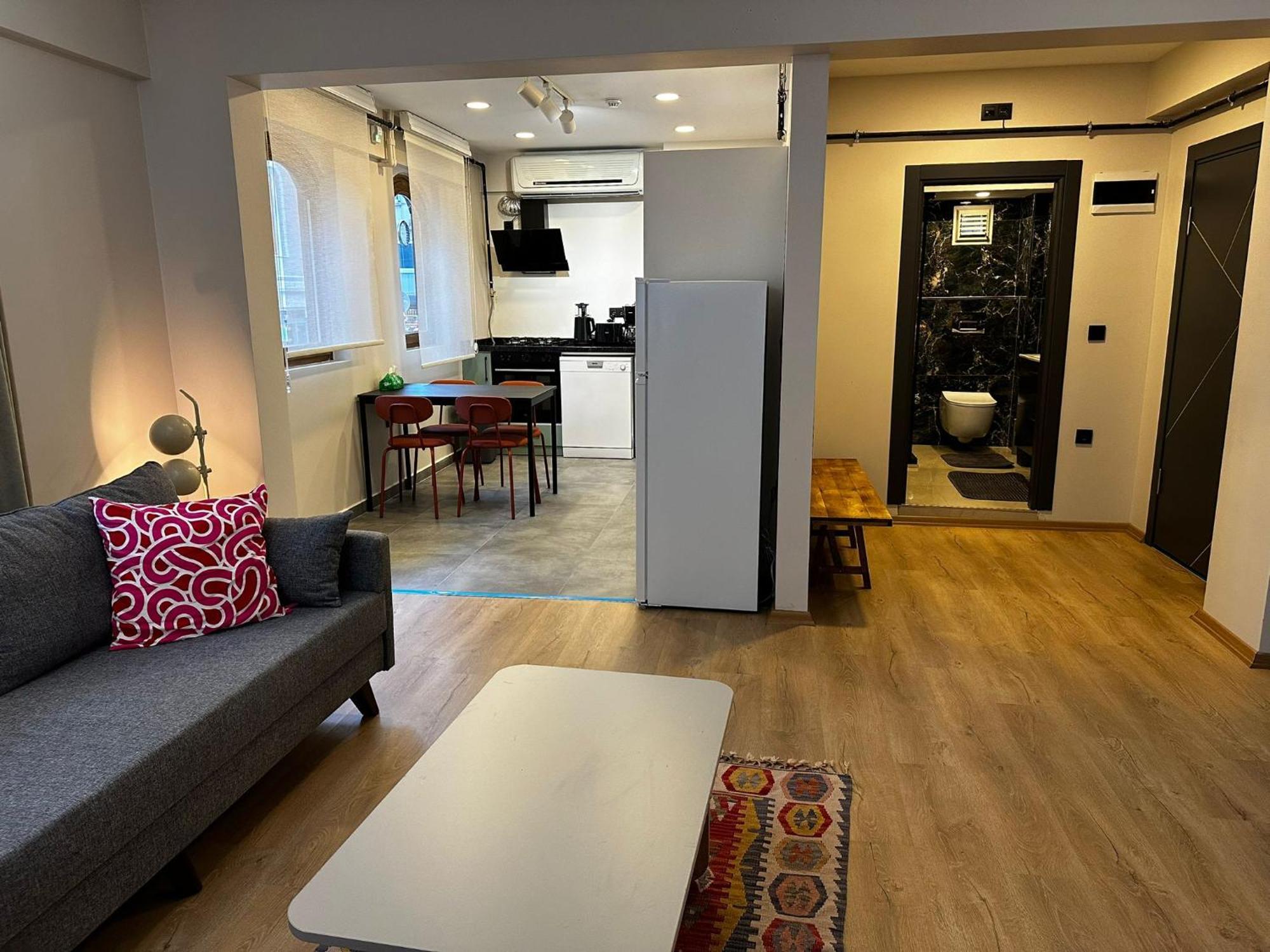 Optimist Hotel 3*