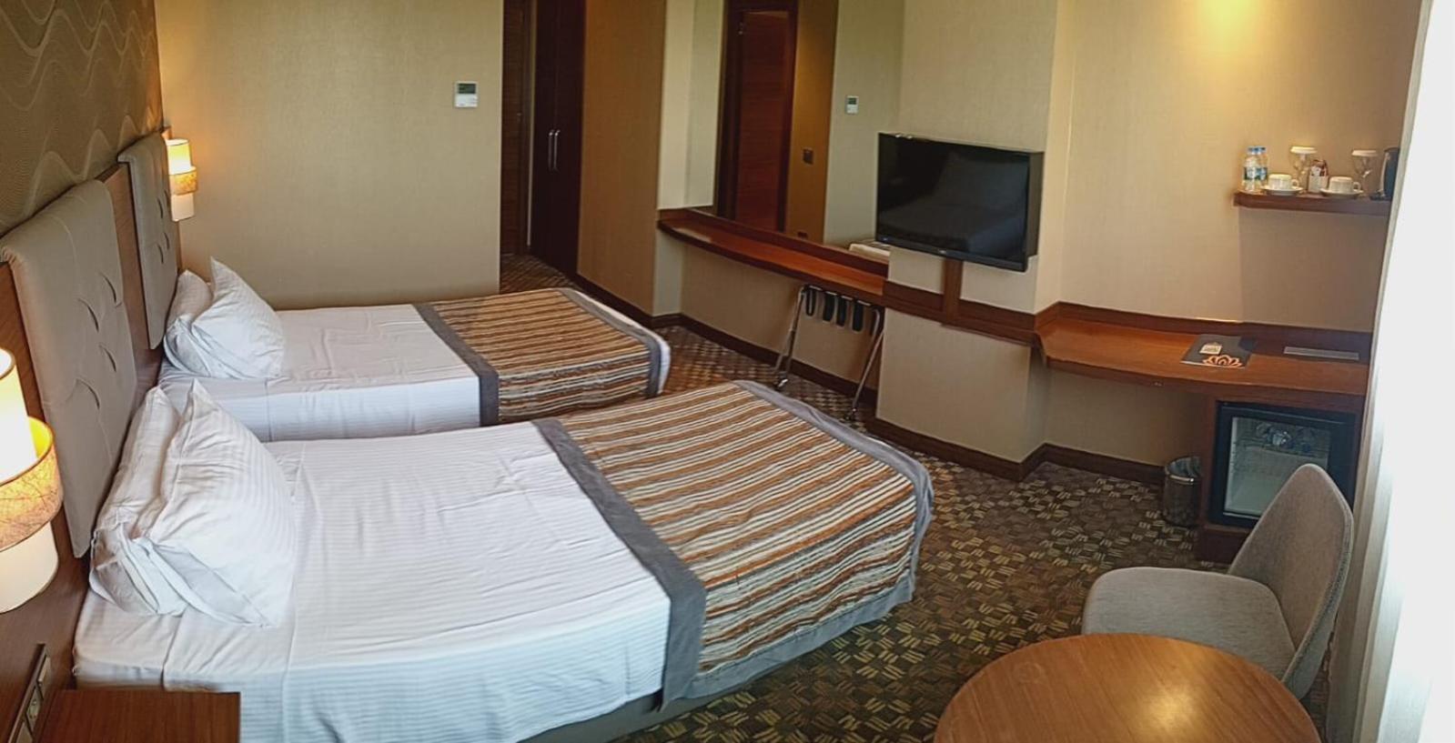 Adranos Hotel 4*