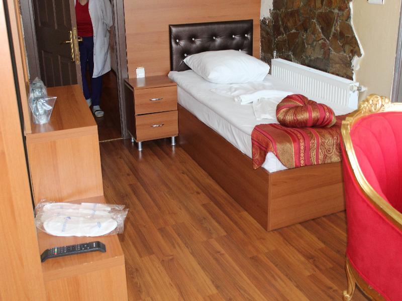 Aquarium Hotel 3*