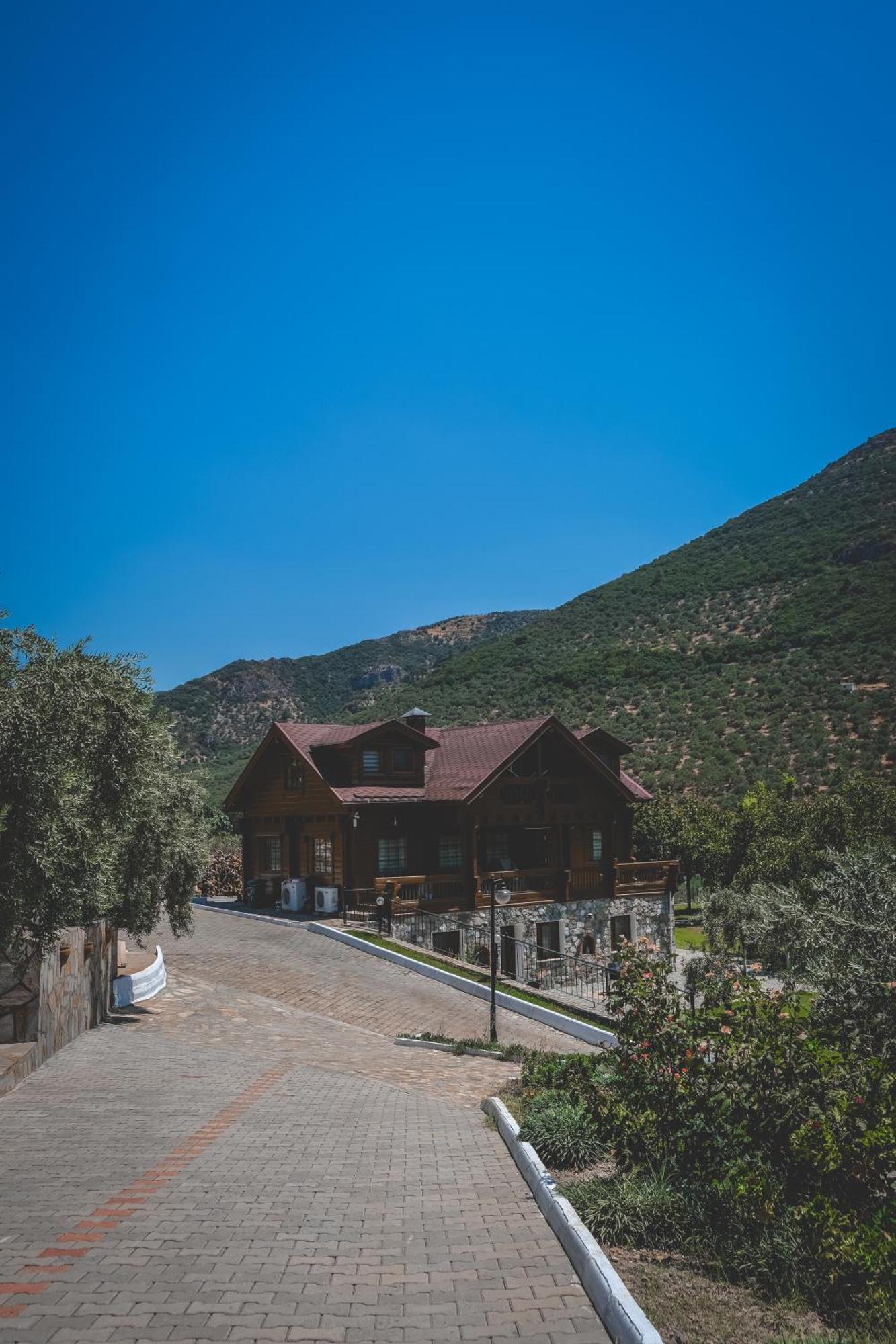 Natureland Efes 3*