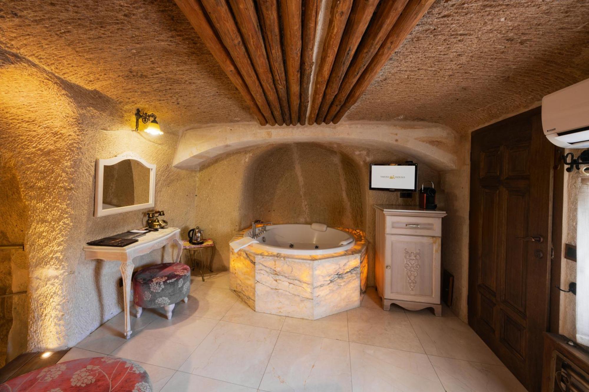 Tafoni Cave 5*