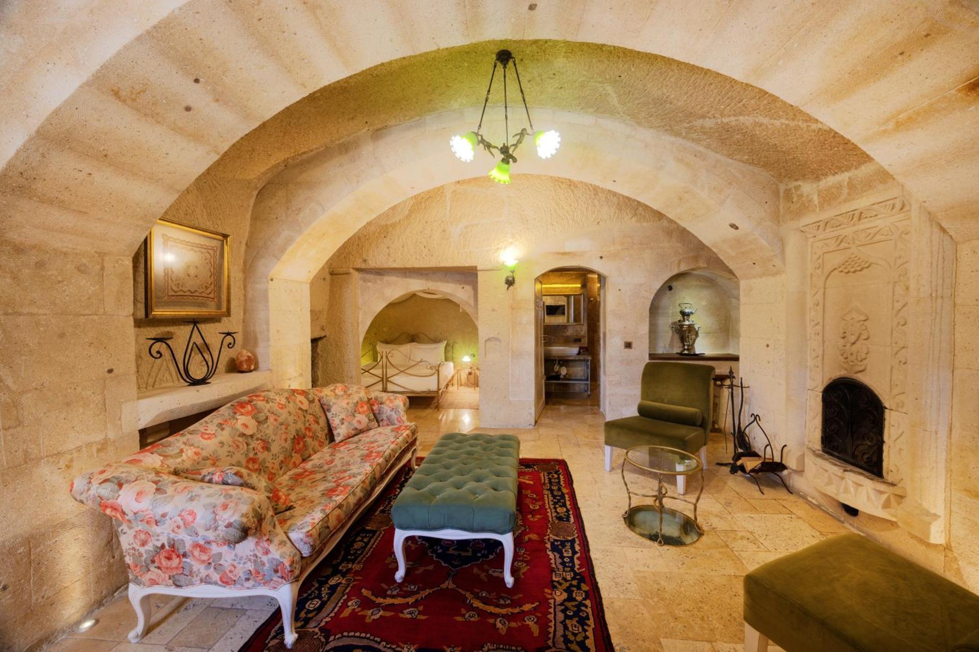 Tafoni Cave 5* Ortahisar