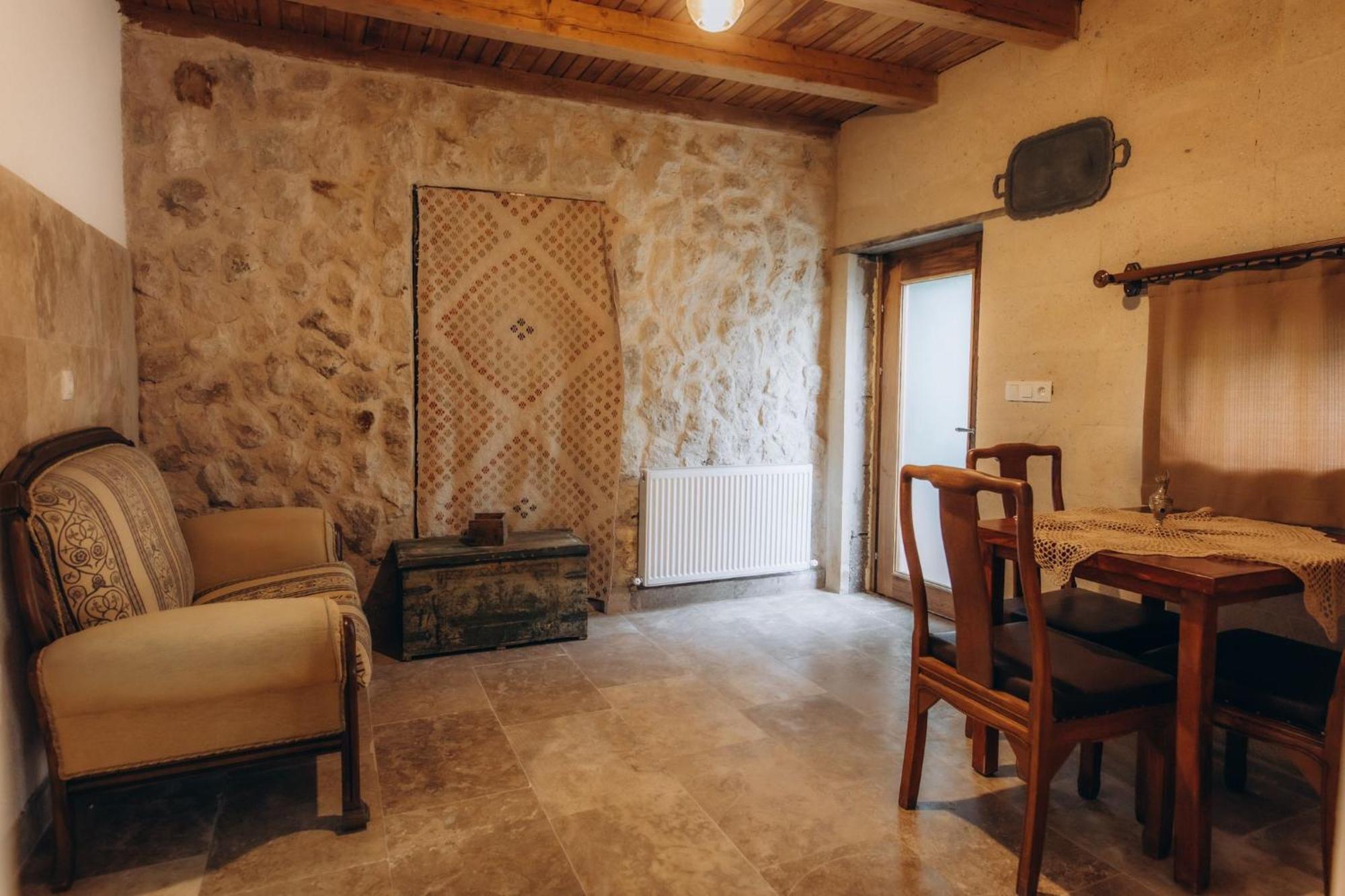 Anatolia Raymonde Cave House Guest house