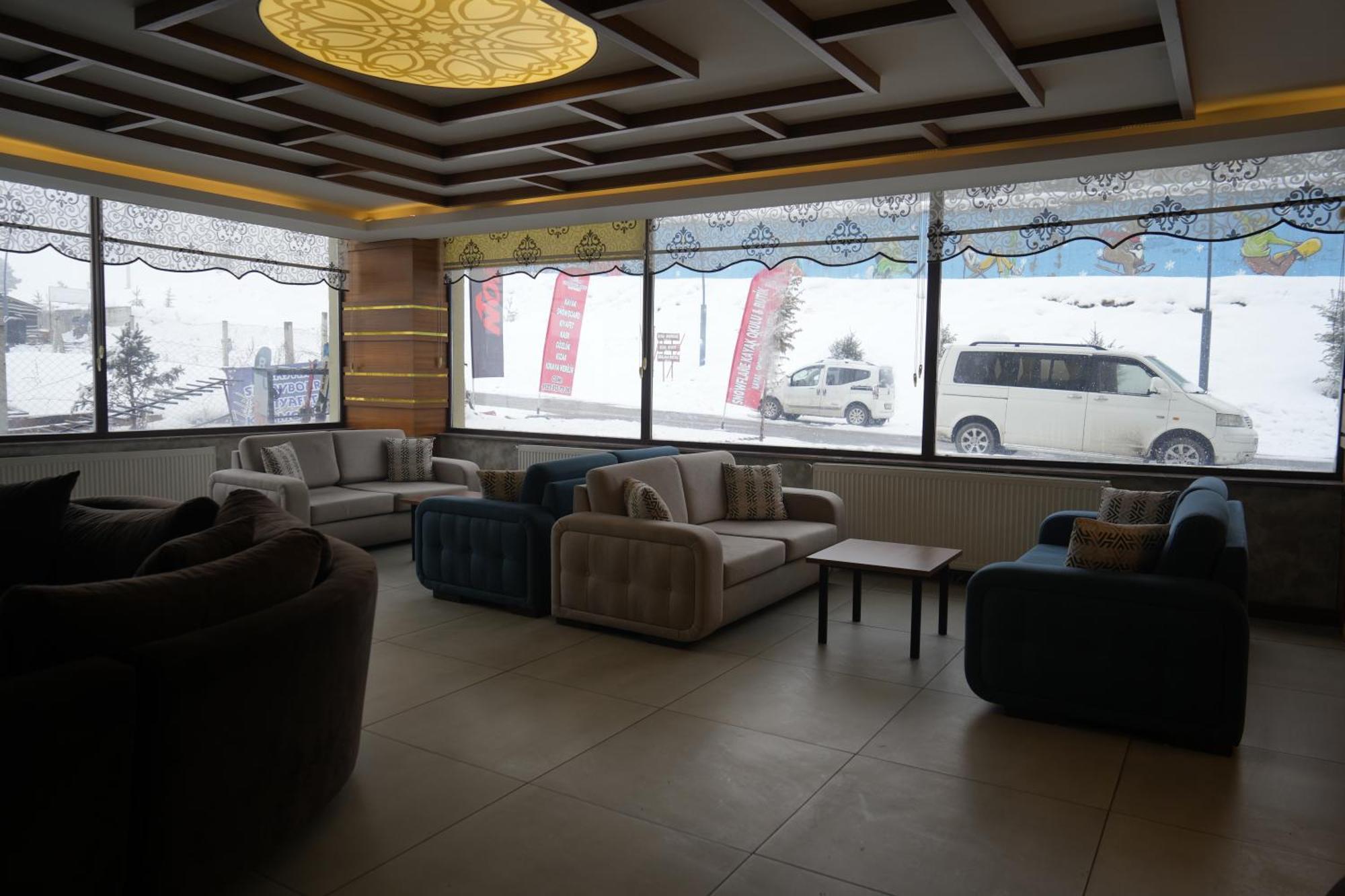 Hotel Snowflake Dag & Sarikamis