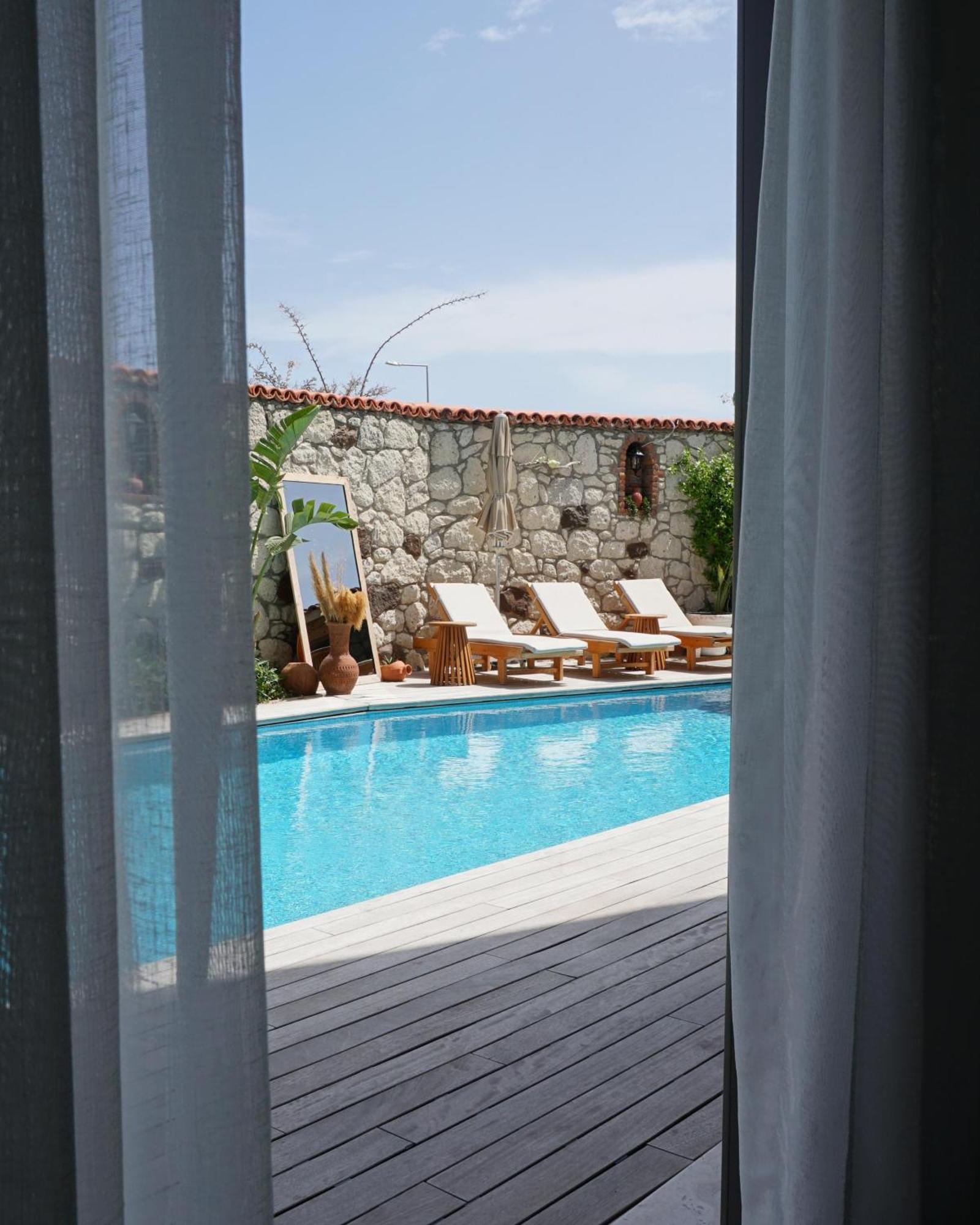 Hotel Lunas