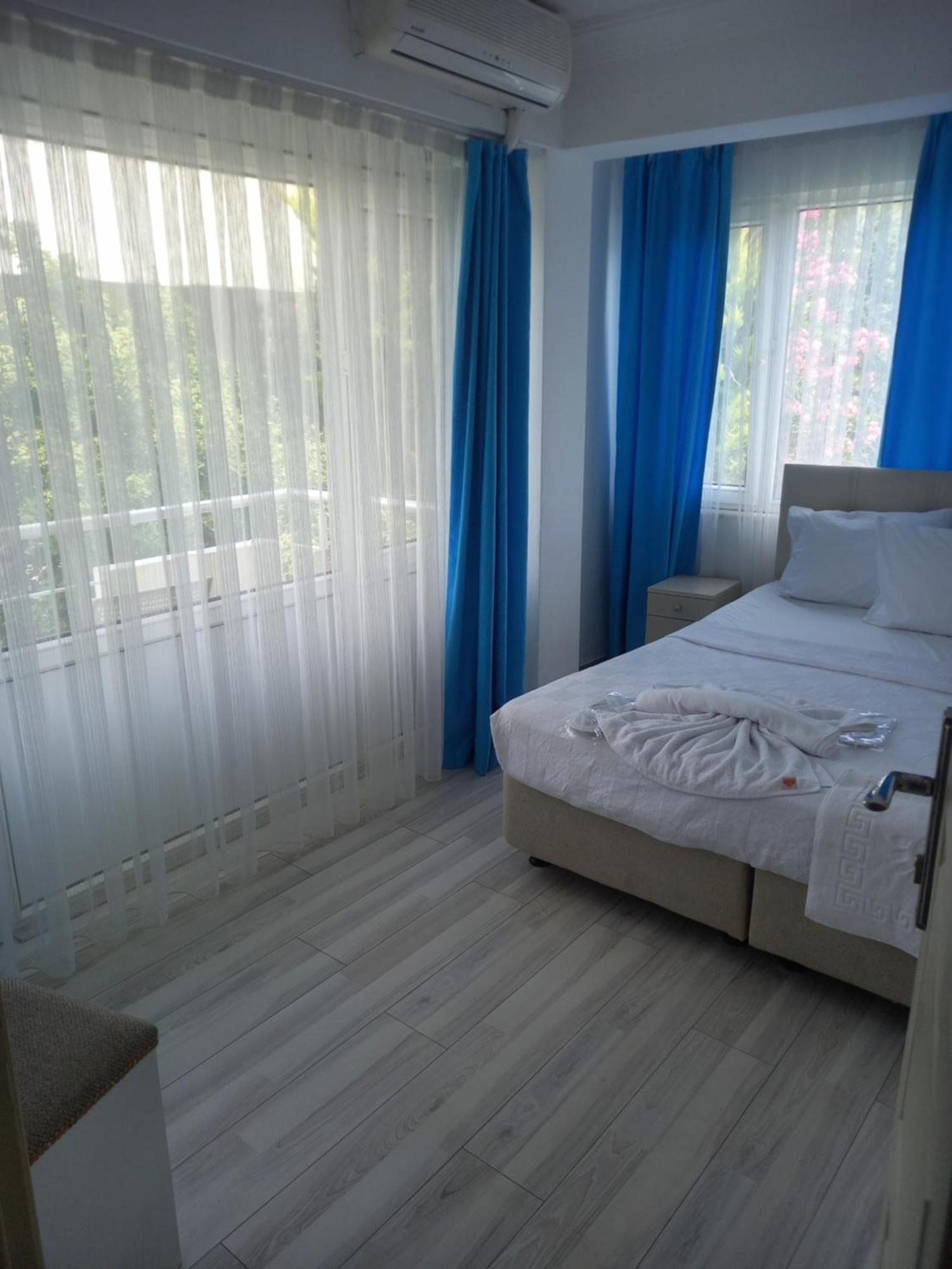 Hotel Paradise Akcay *