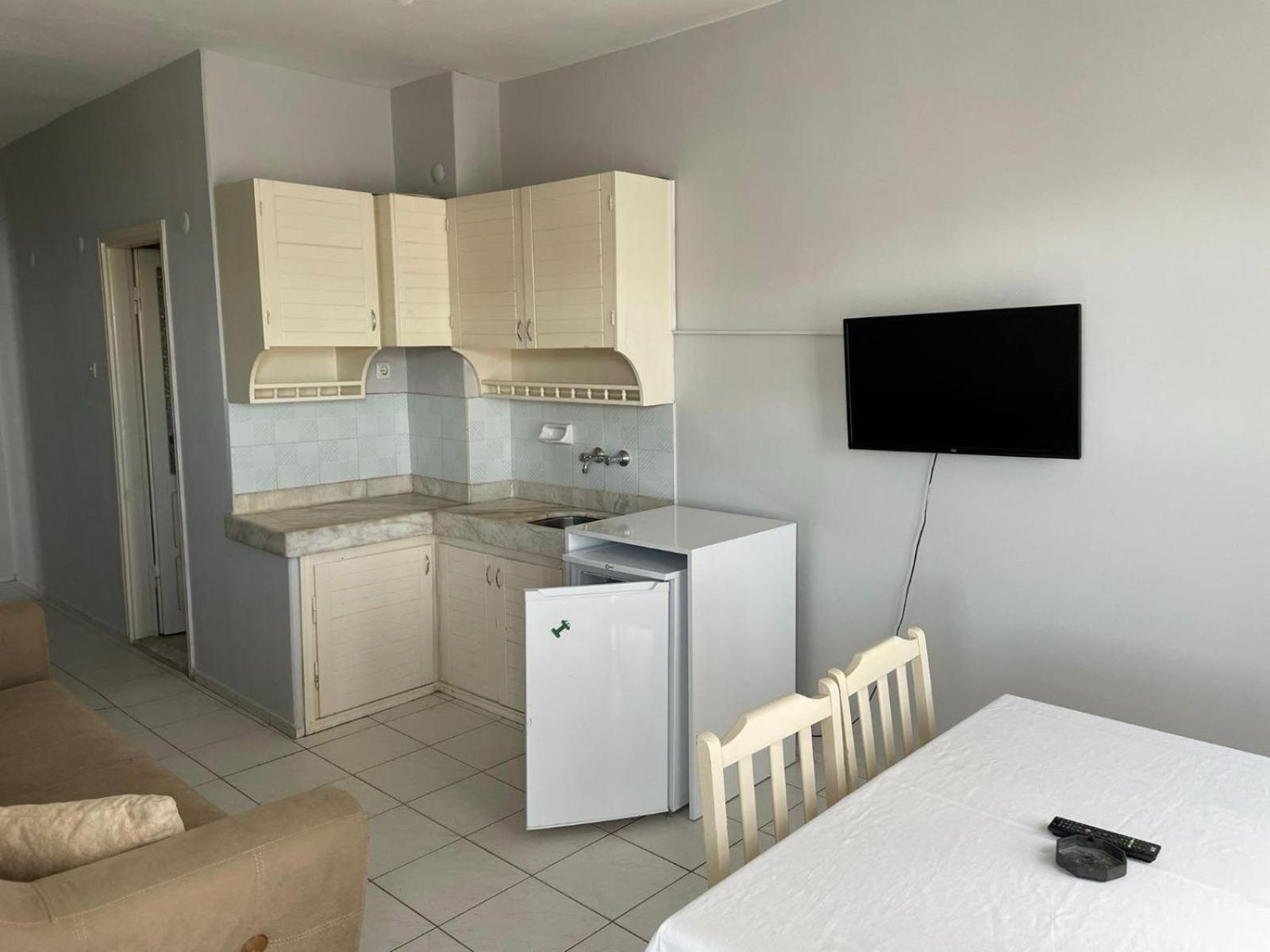 Rosella Hotel 3*