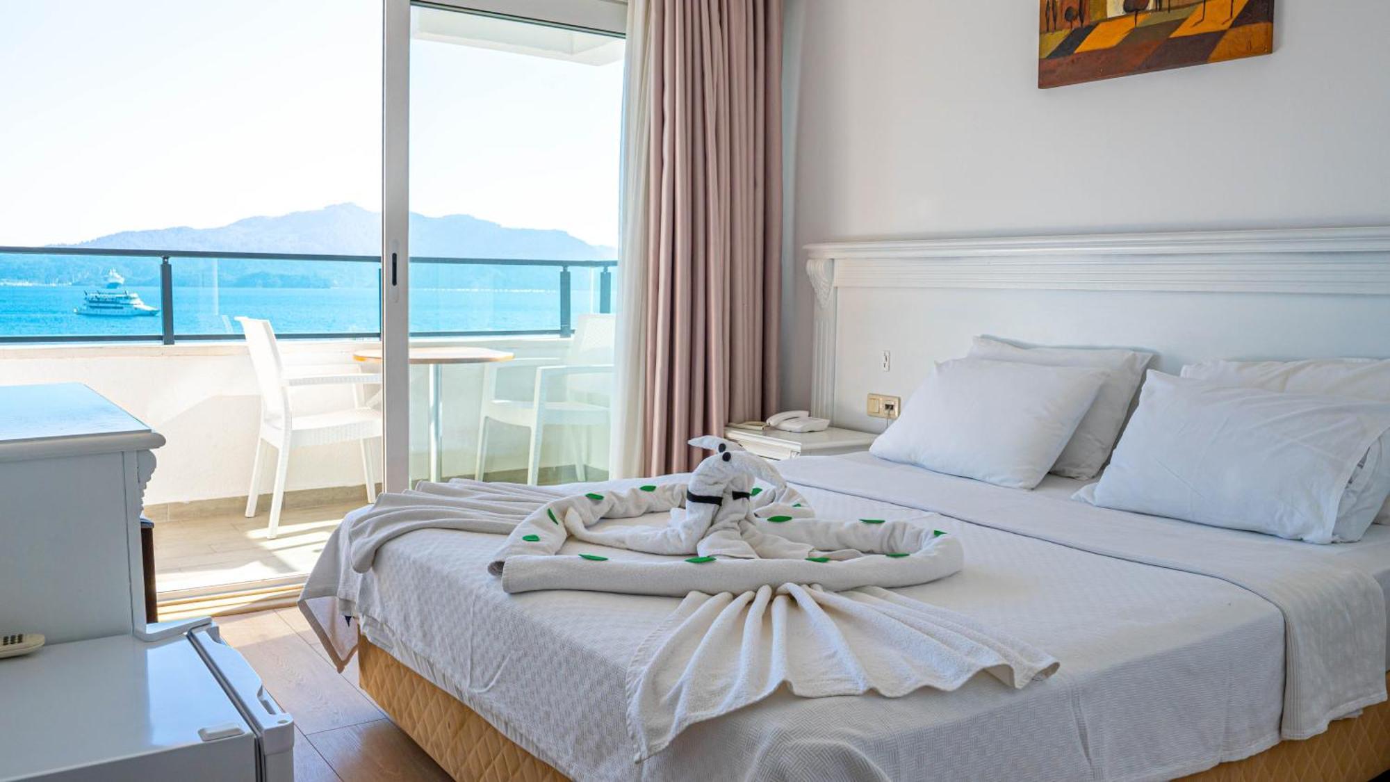 Hotel Honeymoon