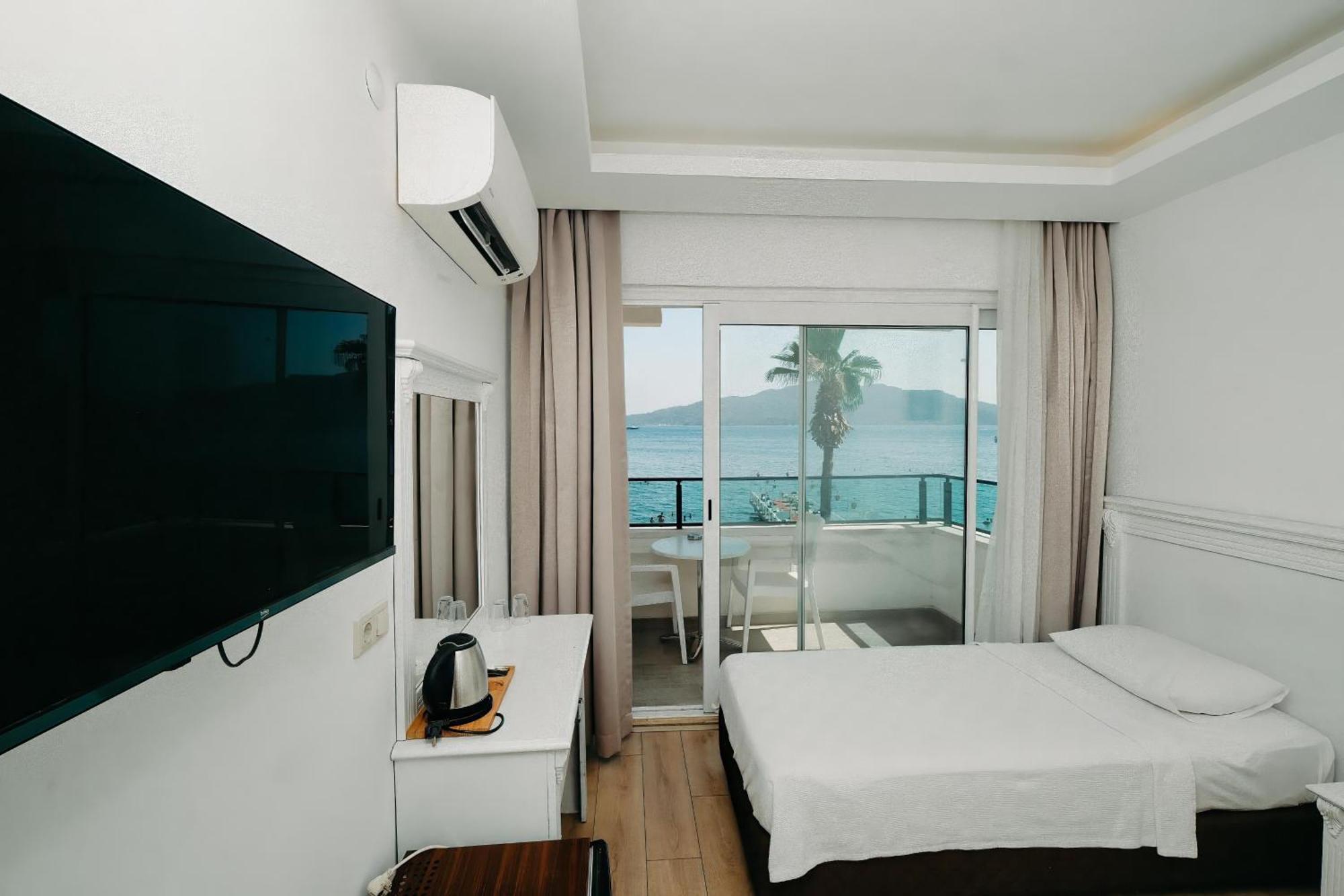 Hotel Honeymoon