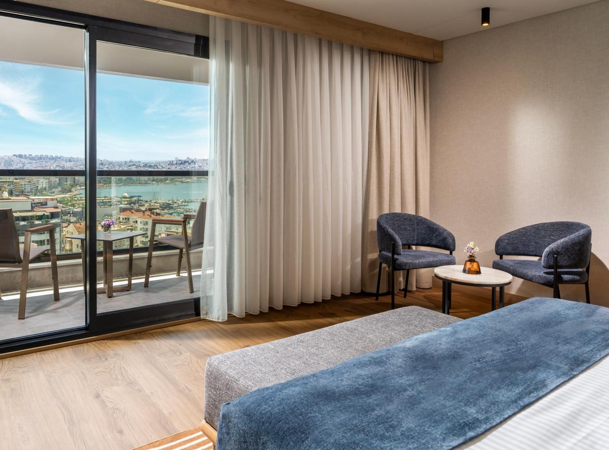Elite World Hotel