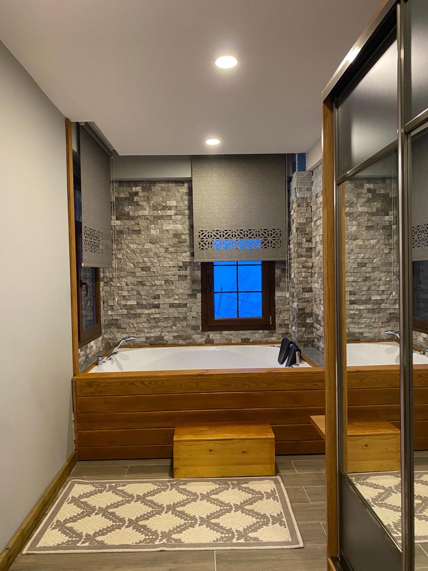 Hotel Kervansaray *