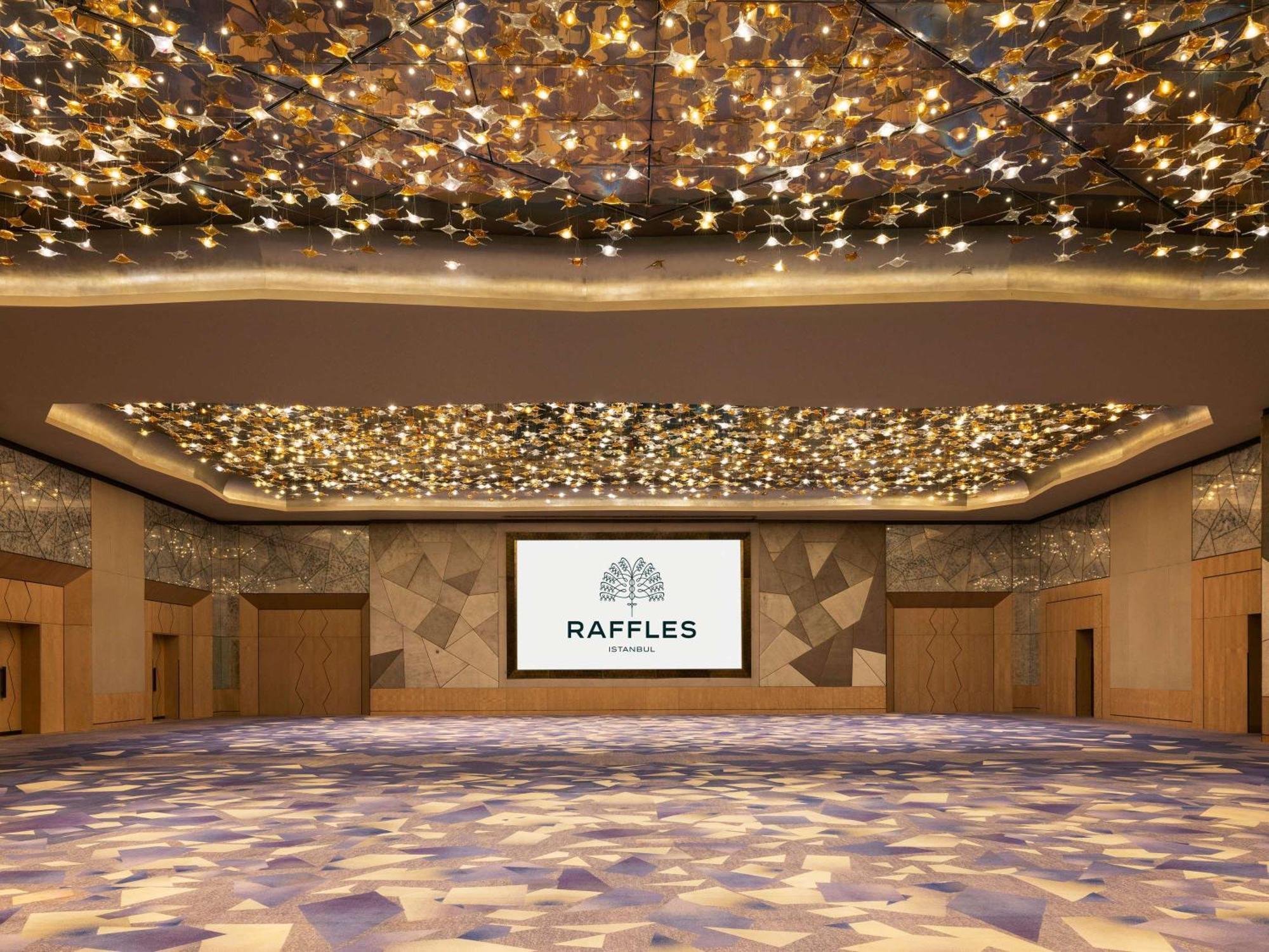 Raffles 5*