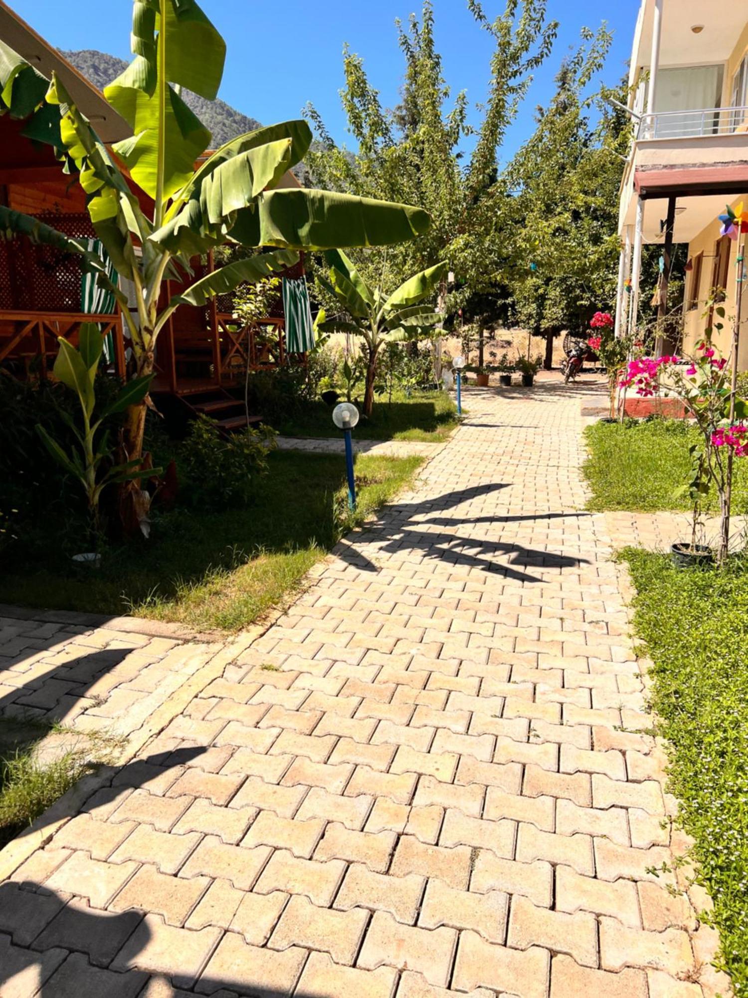 Aparthotel Parlak Evleri *