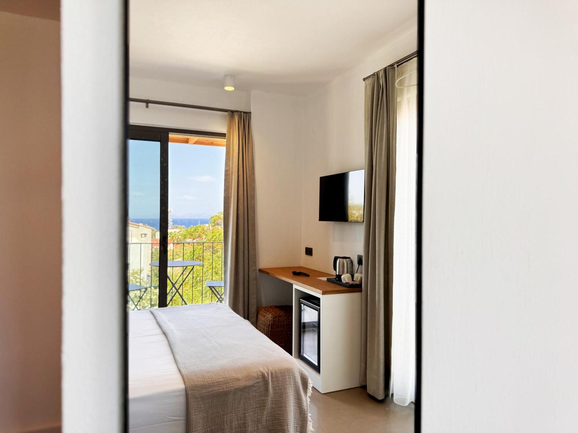 Kantarli Hotel *