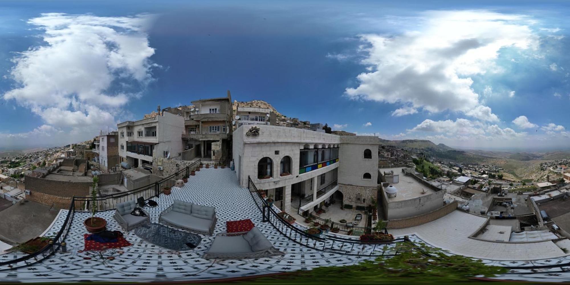 Rumi Konagi Hotel *