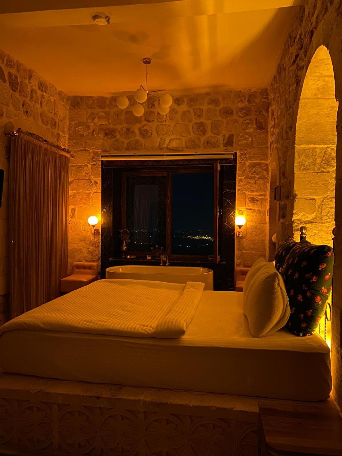 Rumi Konagi * Mardin