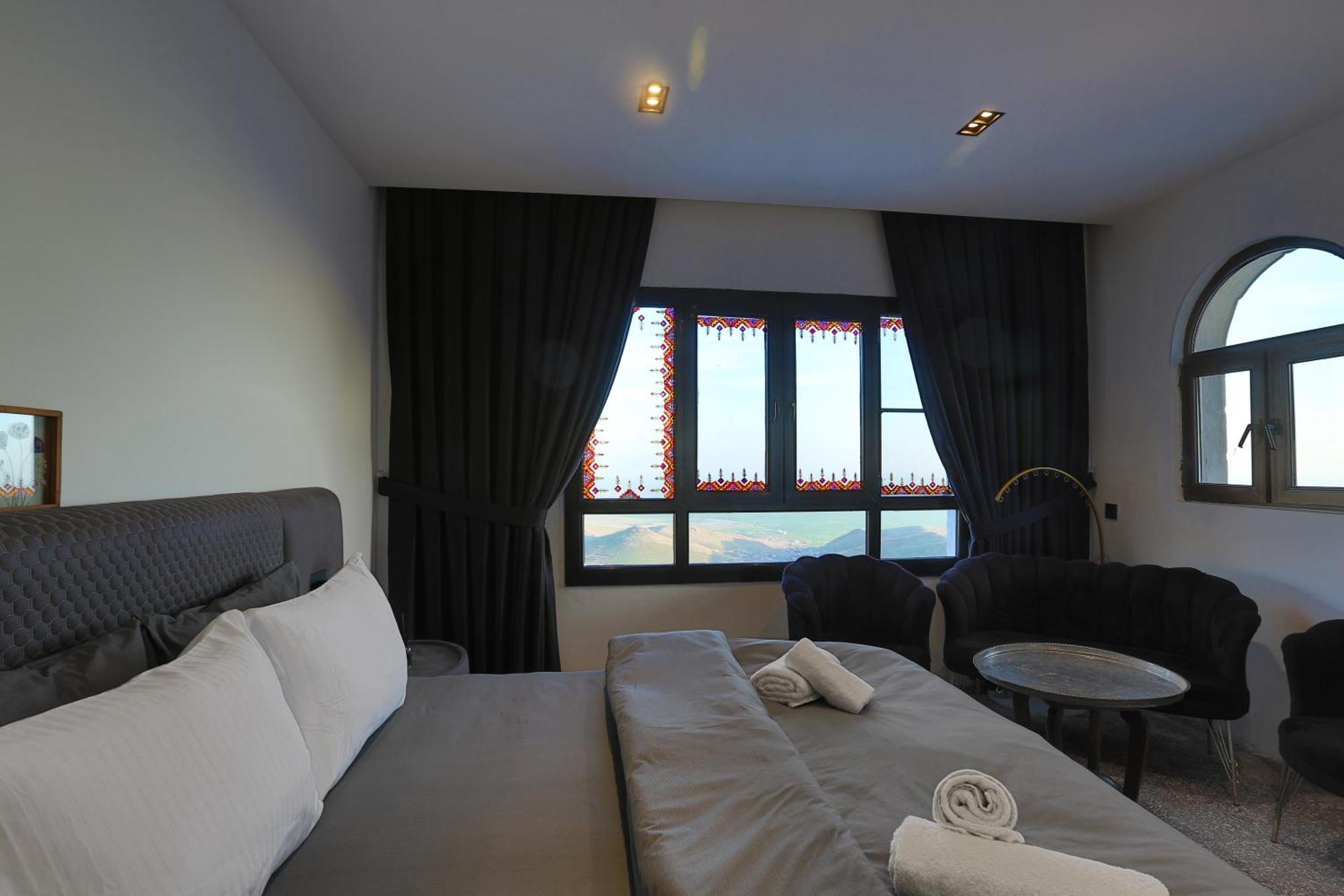 Rumi Konagi Hotel *