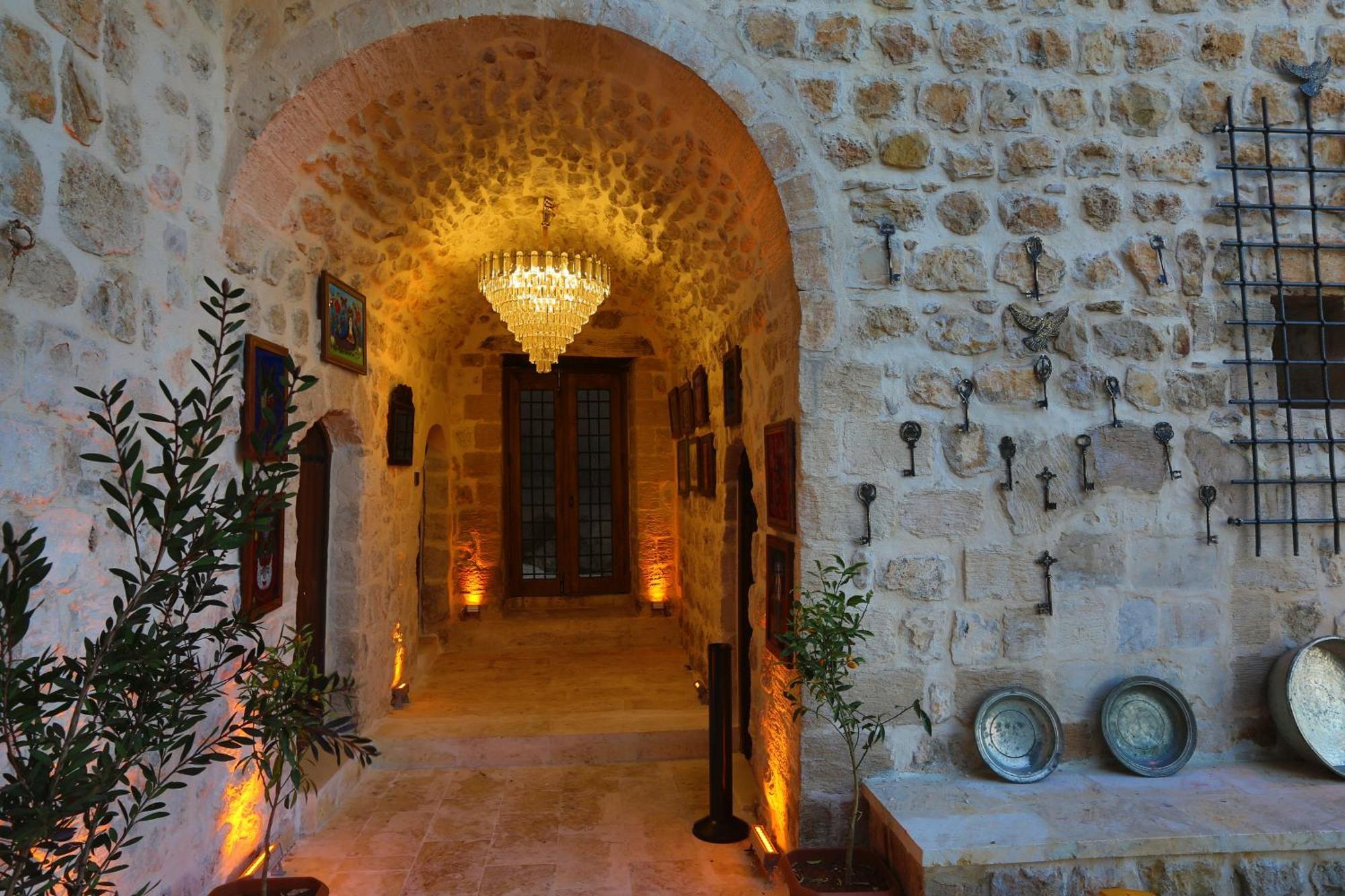 Rumi Konagi * Mardin