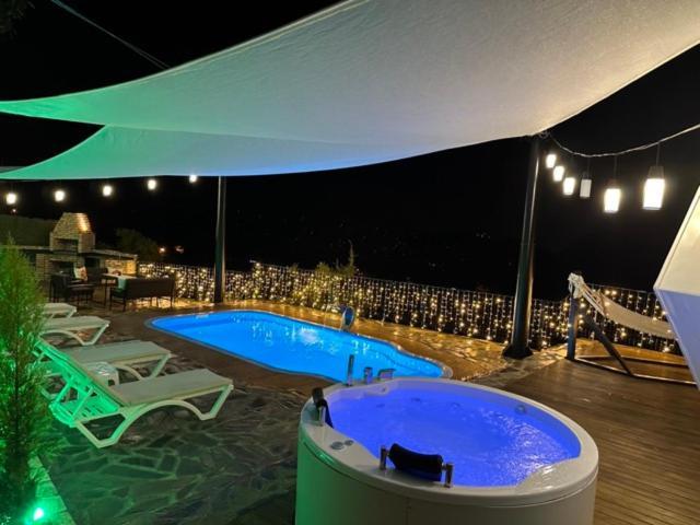 Otelox Sinap Oezel Havuz Ve Jakuzili Glamping