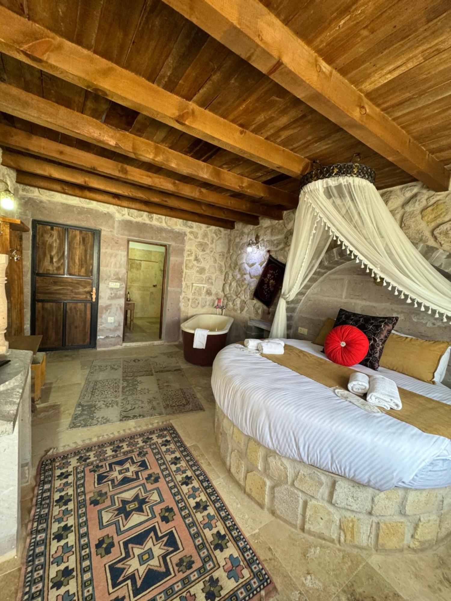 Crazy Horse Hostel Ortahisar