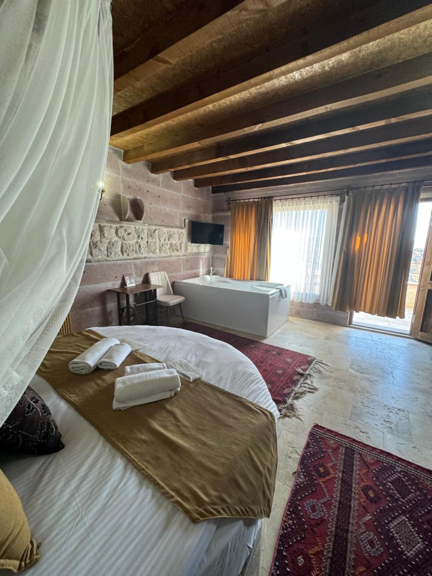 Hostel Crazy Horse Ortahisar