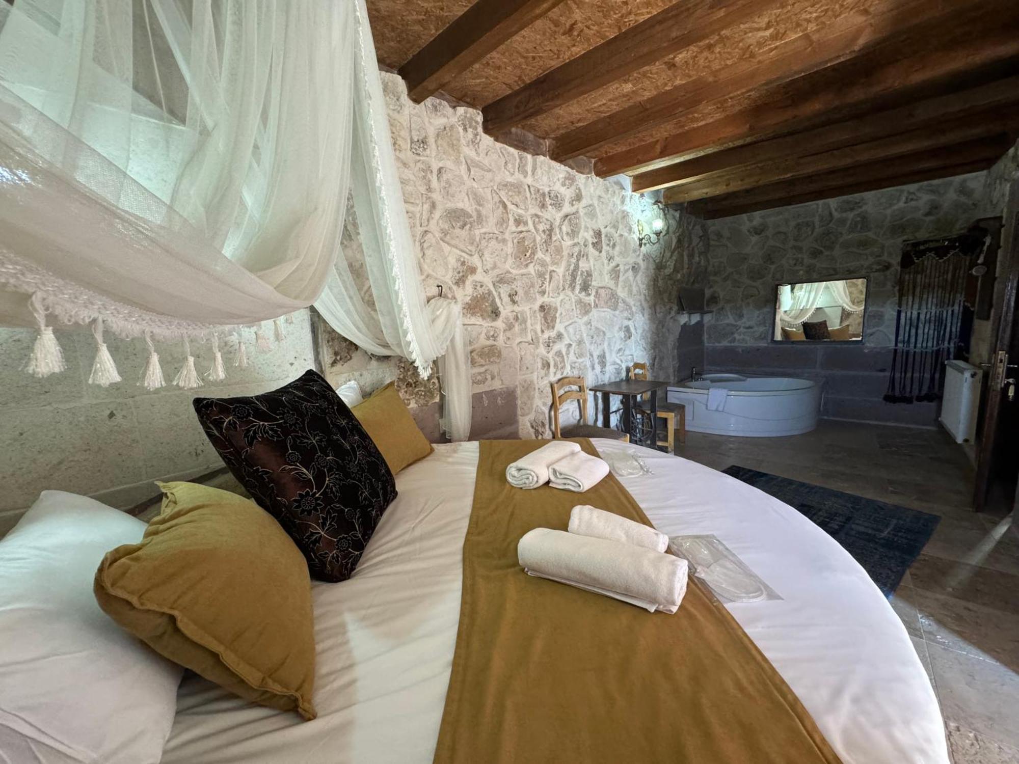 Crazy Horse Hostel Ortahisar
