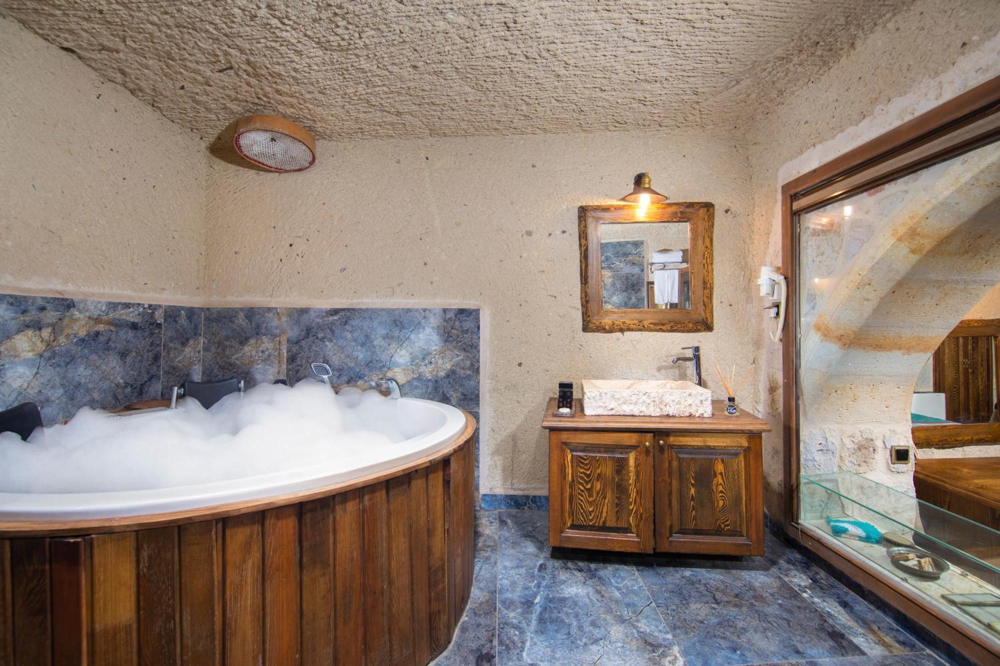 Cappadocia Cappavia Cave Special Class Hotel *
