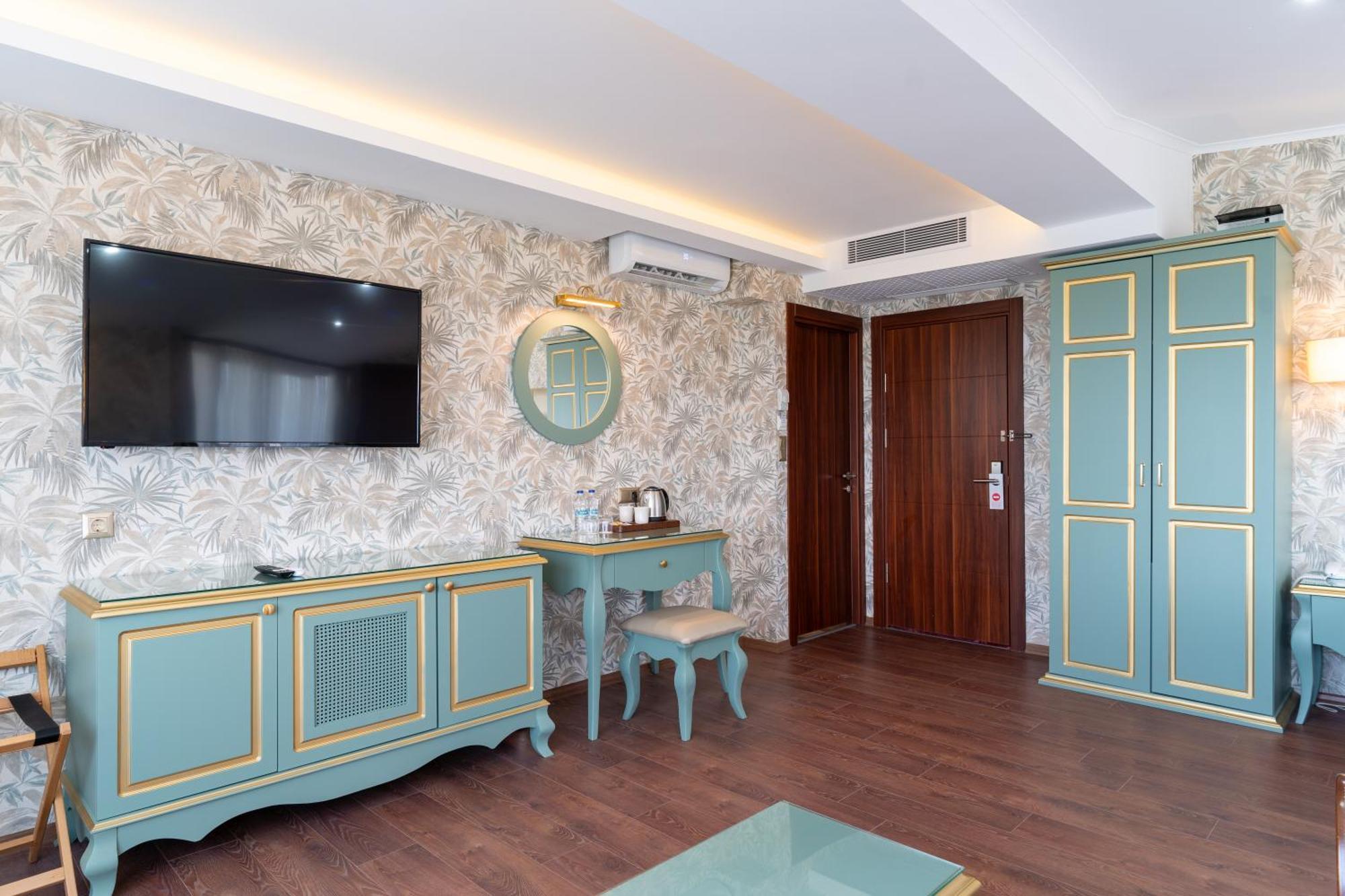 Motali Life Hotel 3*