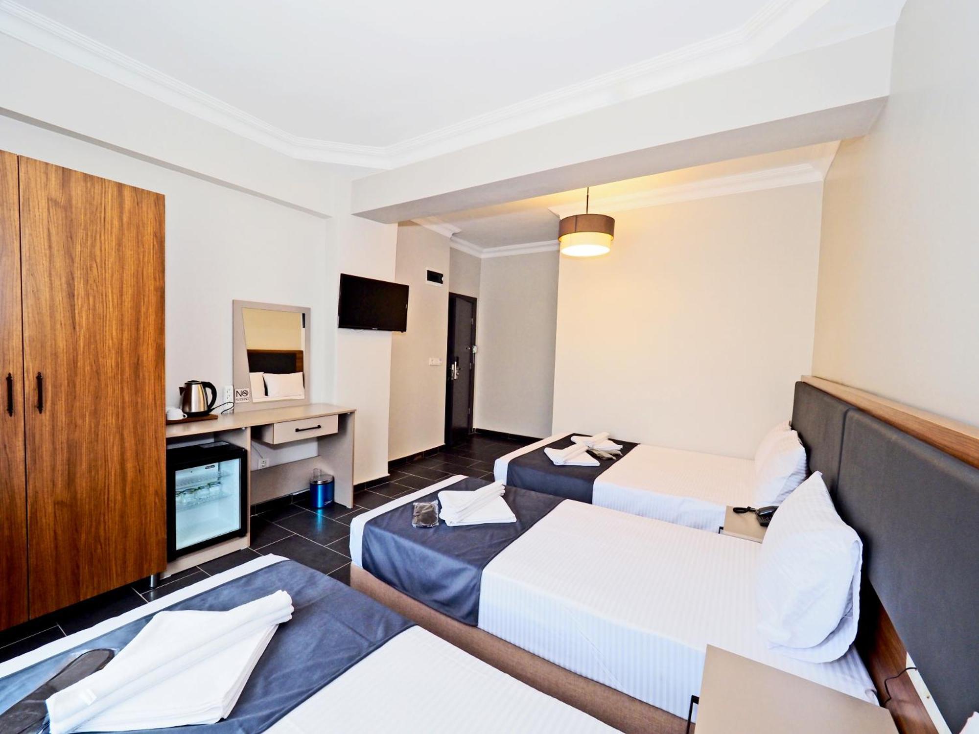 Diamond Old Town Hotel 3*