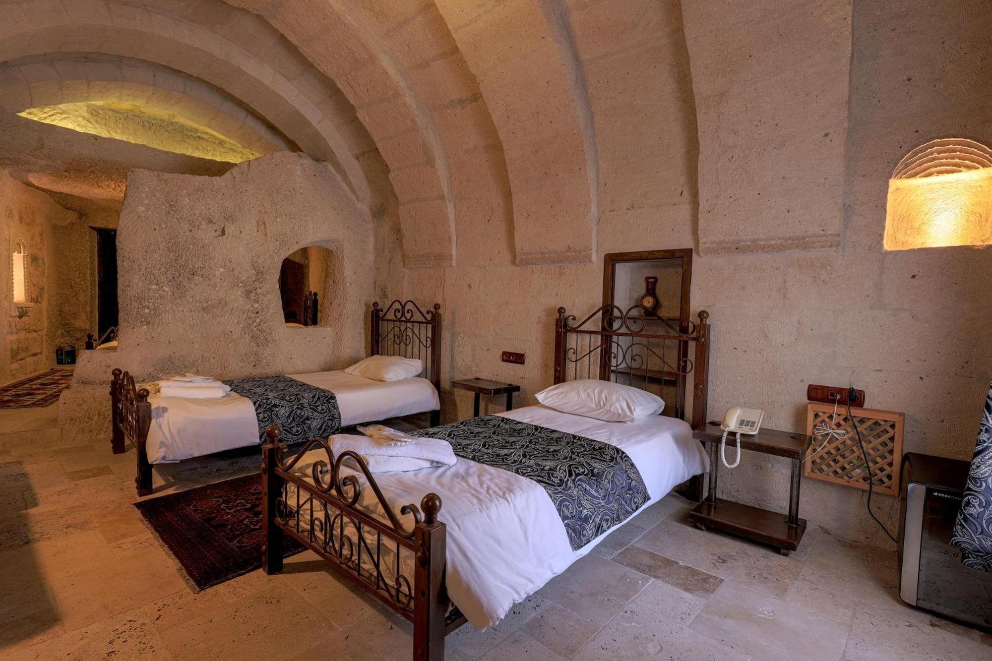 Century Cave Hotel 2*