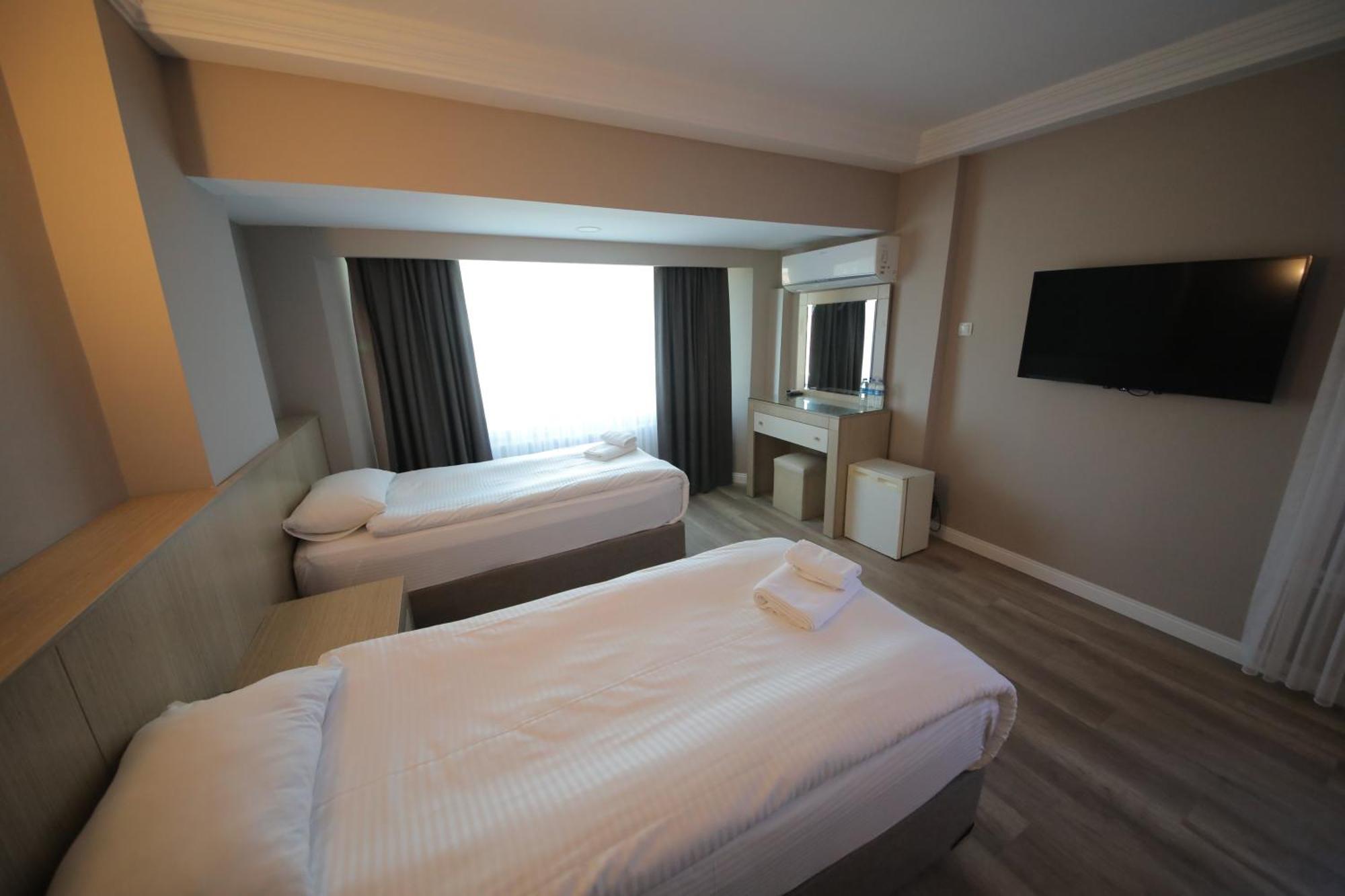 Airport Hotel 3*