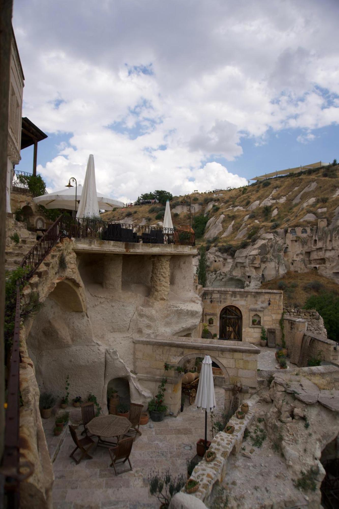 Hotel Potamia Cave