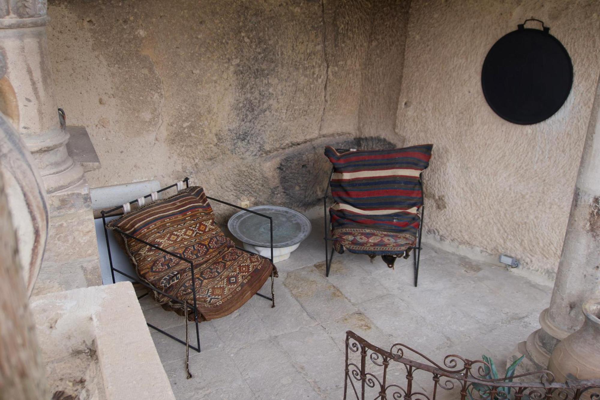 Potamia Cave Hotel