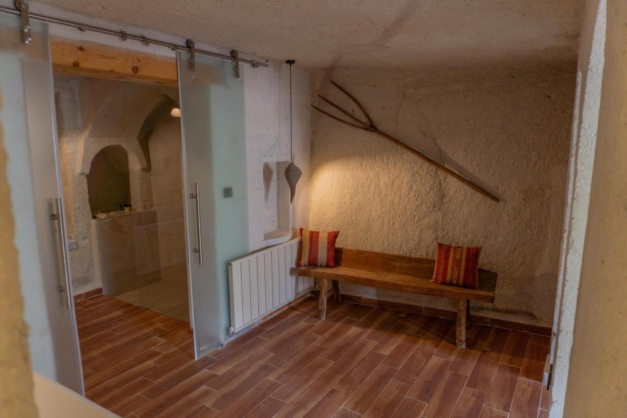 Potamia Cave Hotel