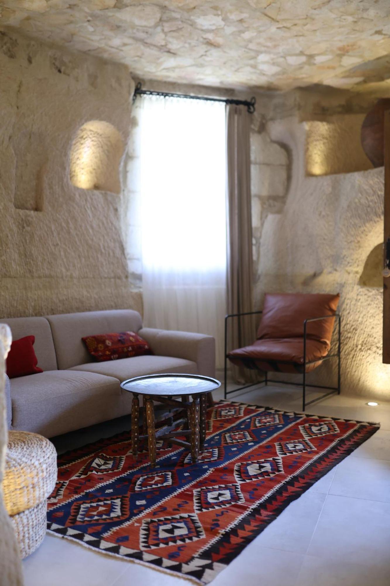 Potamia Cave Hotel