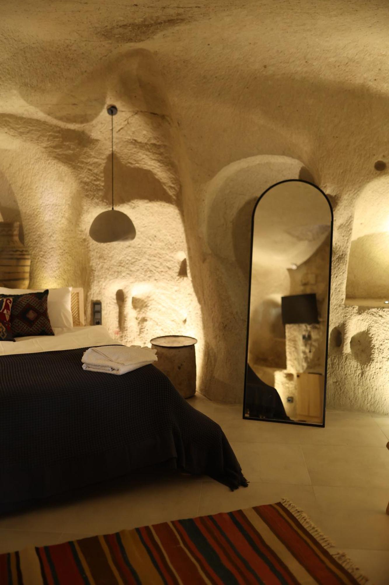 Hotel Potamia Cave