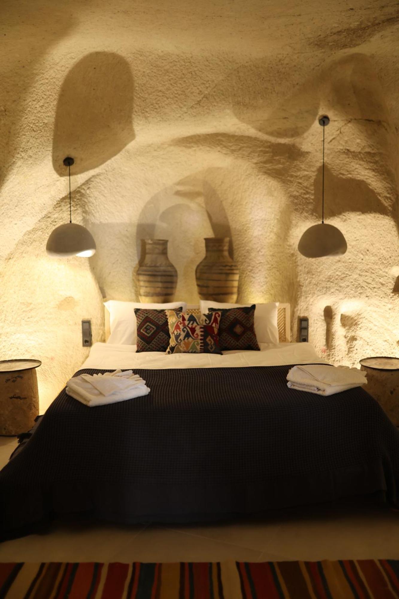 Hotel Potamia Cave *